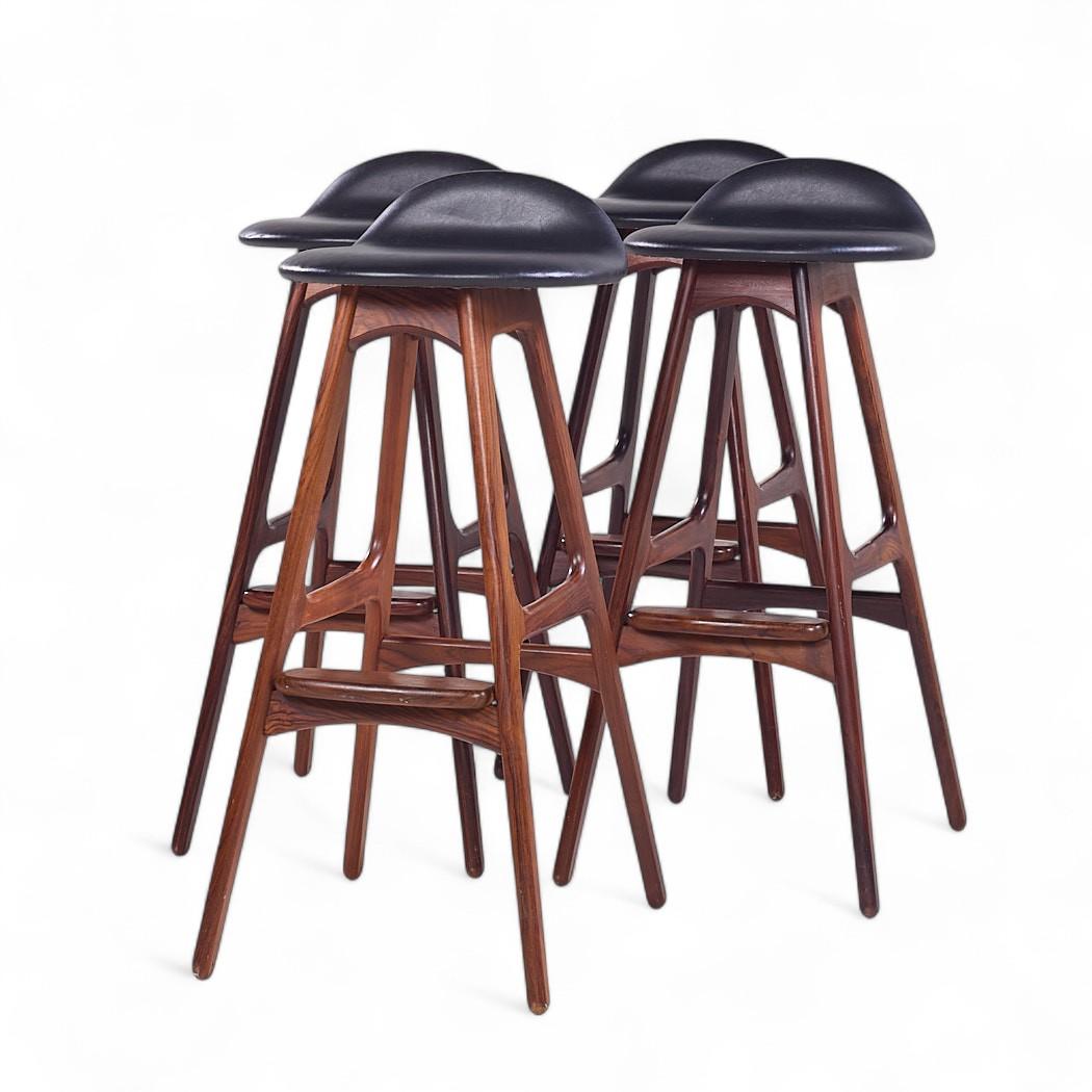 Mid-Century Modern Erik Buch pour Oddense Møbler OD-61 Tabourets de bar danois en bois de rose - Lot de 4 en vente