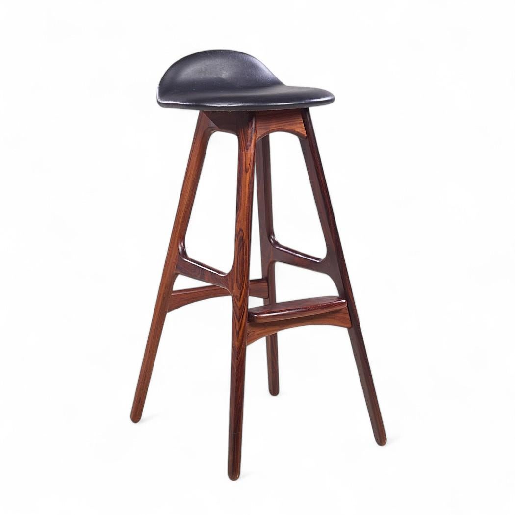 Danois Erik Buch pour Oddense Møbler OD-61 Tabourets de bar danois en bois de rose - Lot de 4 en vente