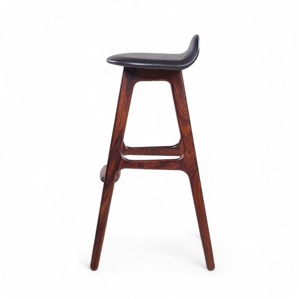 Erik Buch pour Oddense Møbler OD-61 Tabourets de bar danois en bois de rose - Lot de 4 en vente 2