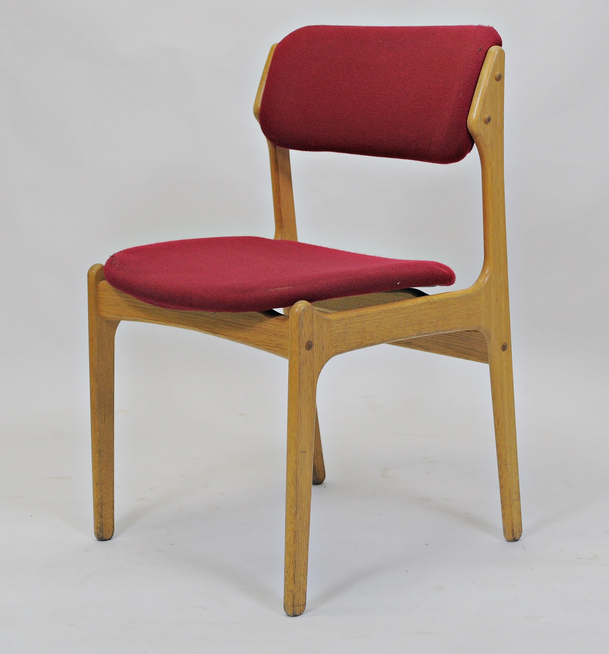 Mid-Century Modern Erik Buch Four Restored and Reupholstered Dining Chairs and Two Armchairs in Oak