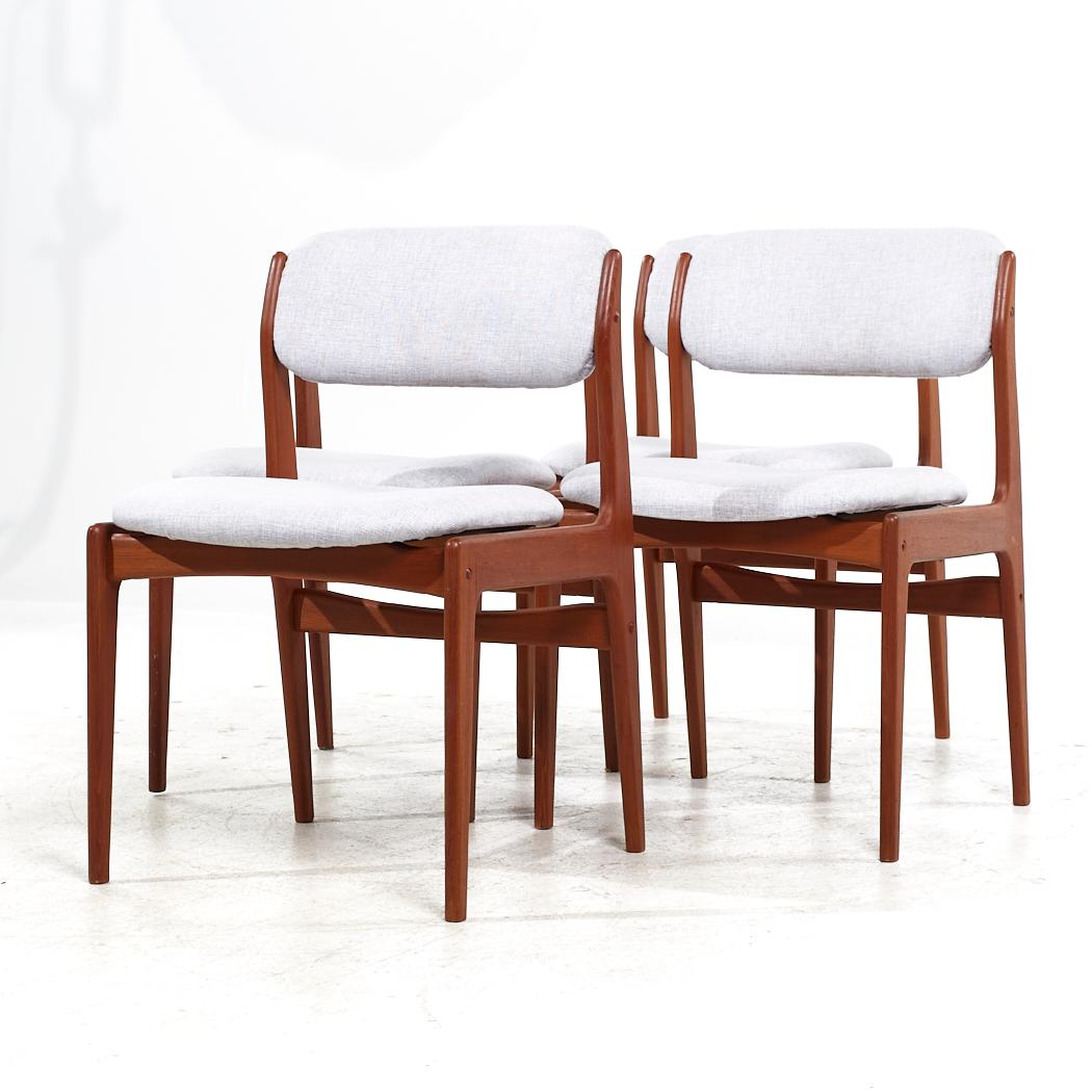 Mid-Century Modern Erik Buch Mid Century Danish Teak Dining Chairs - Set of 4 en vente