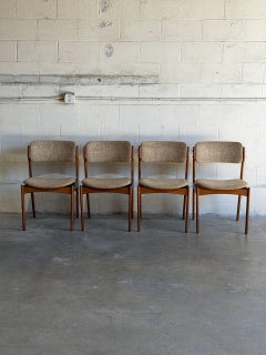 Erik Buch, Modell 49, Teakholz-Esszimmerstühle, 4er-Set, Holzstühle, Dänemark, MCM, 1960er Jahre