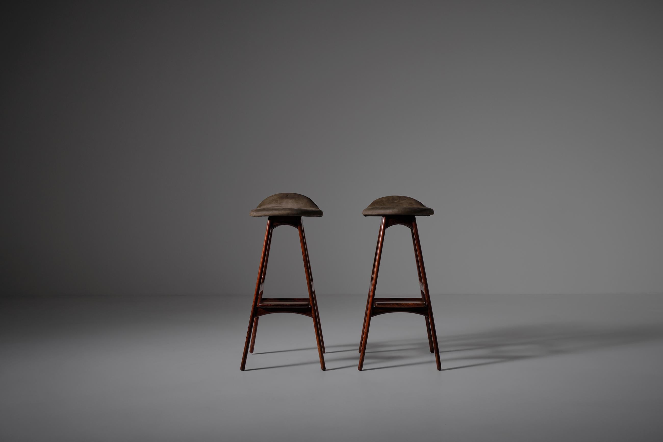 Mid-20th Century Erik Buch OD-61 Bar Stools in Rosewood, Set of Two