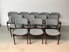 Restaurierte, anpassbare Palisander-Esszimmerstühle von Erik Buch in ausgezeichnetem Zustand