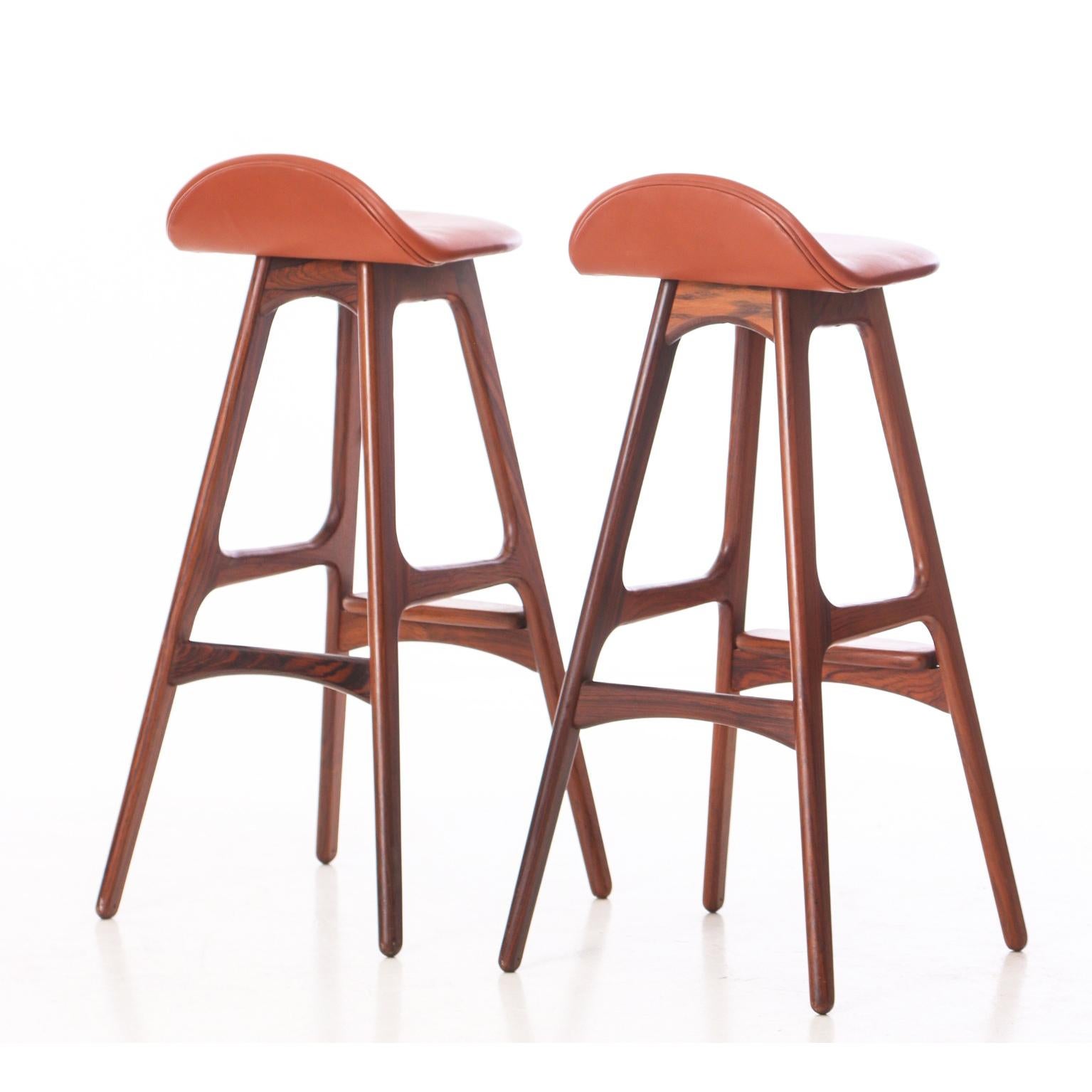 Erik Buch rosewood and leather barstools model OD-61. Denmark 1960s In Good Condition For Sale In Braga, Braga