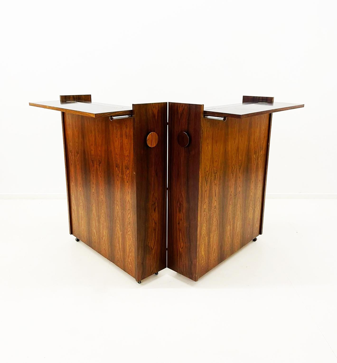 Erik Buch rosewood foldable bar. Denamrk 1960s In Good Condition For Sale In Braga, Braga