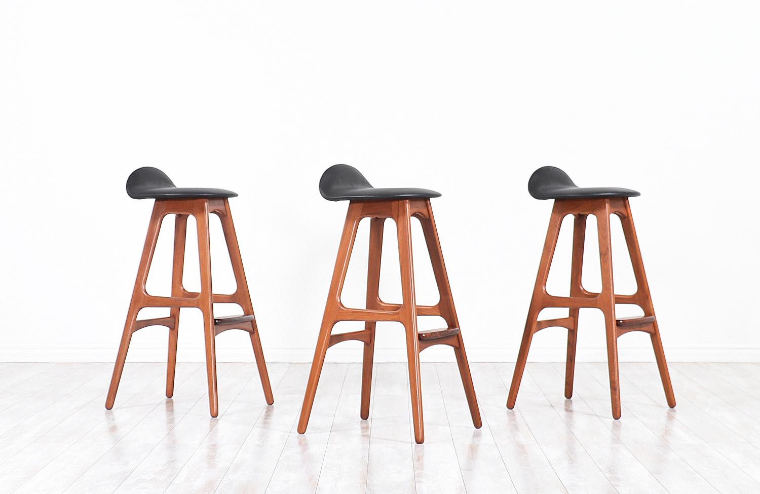 Mid-Century Modern Erik Buch Teak & Black Leather Bar Stools for Oddense Maskinsnedkeri