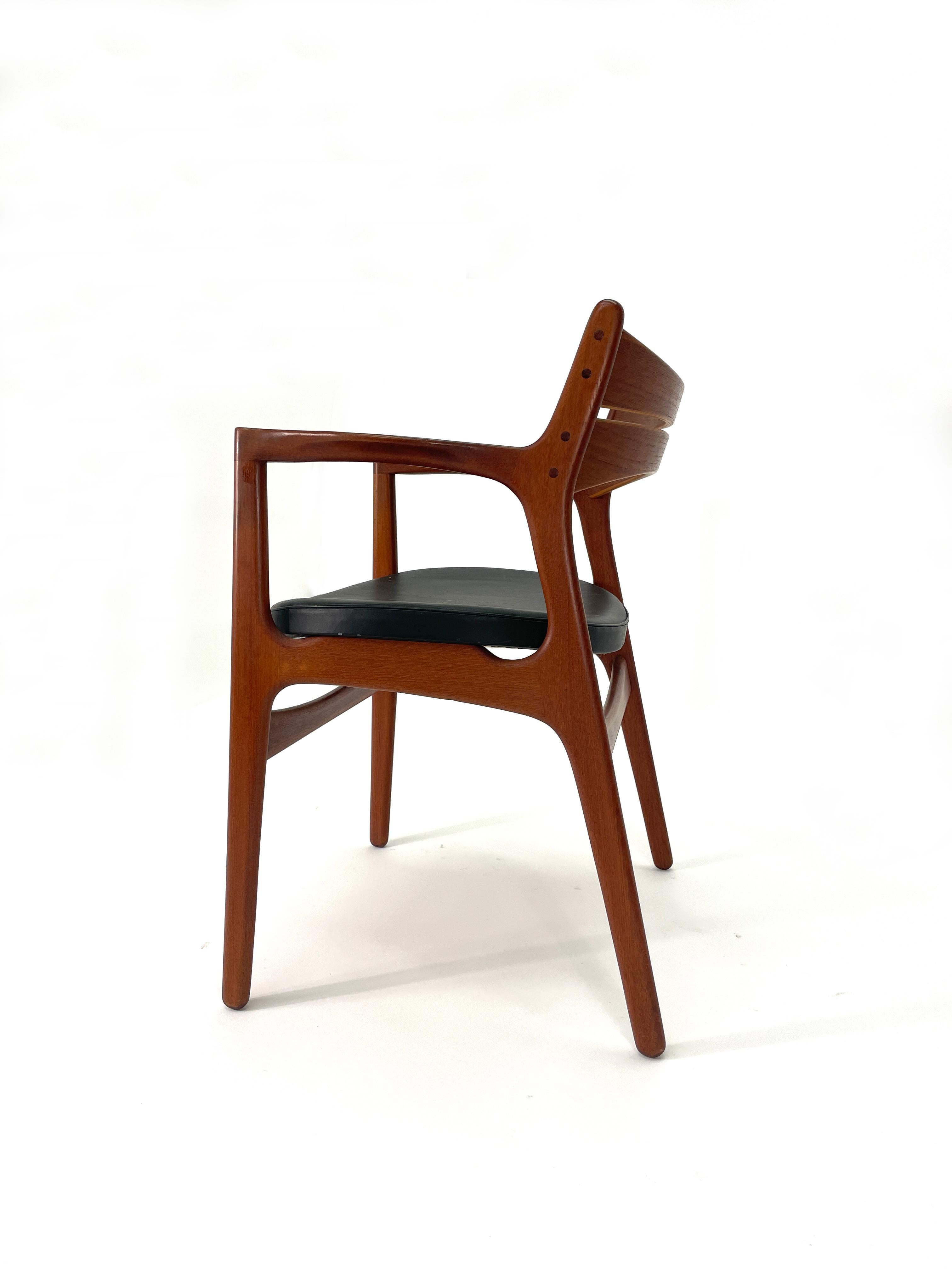 Mid-Century Modern Chaise de bureau en teck avec accoudoirs pour Christiansen Møbelfabrik Erik Buch en vente