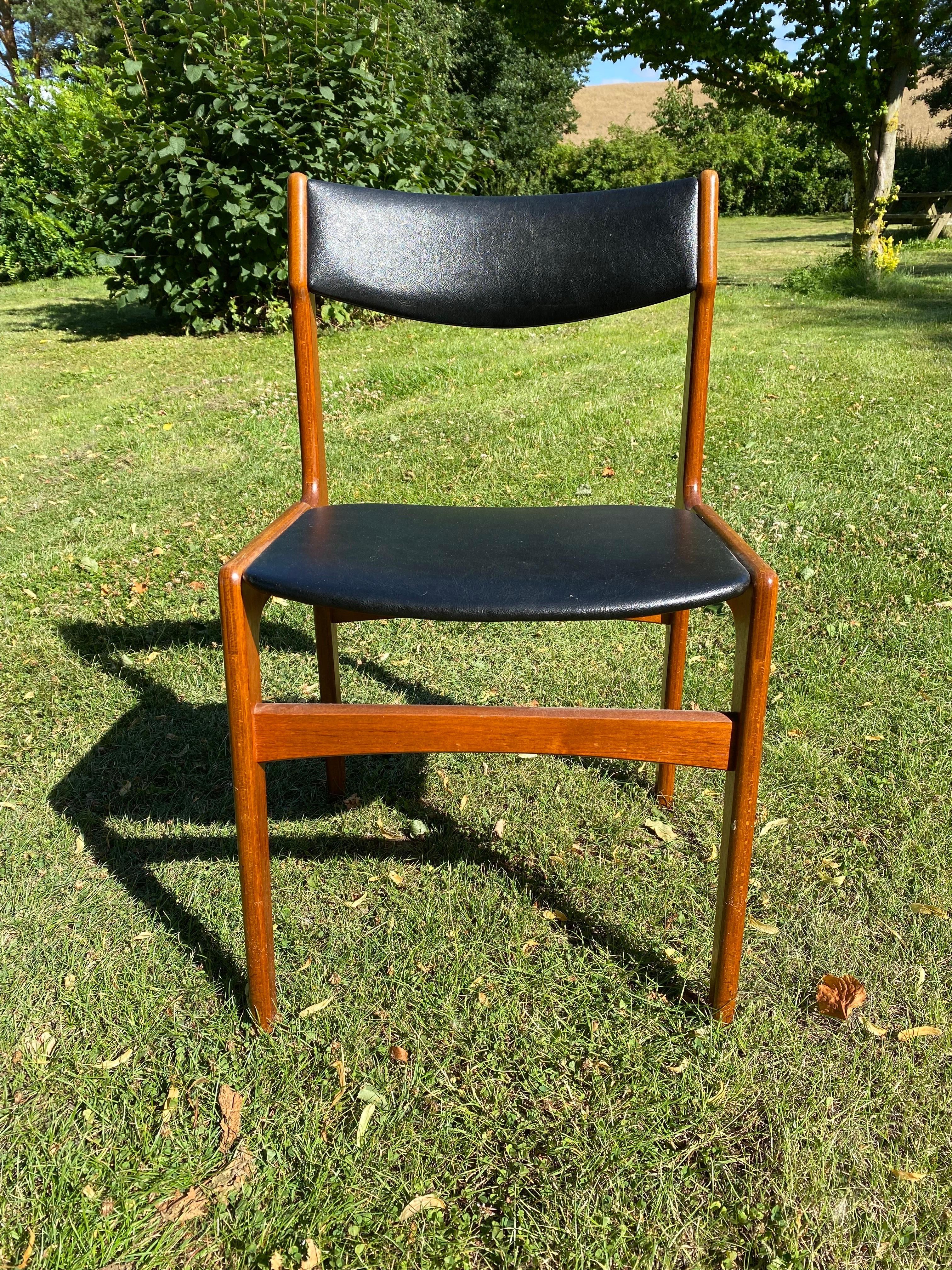 Mid-Century Modern Erik Buck Dining Chairs in Teak For Sale