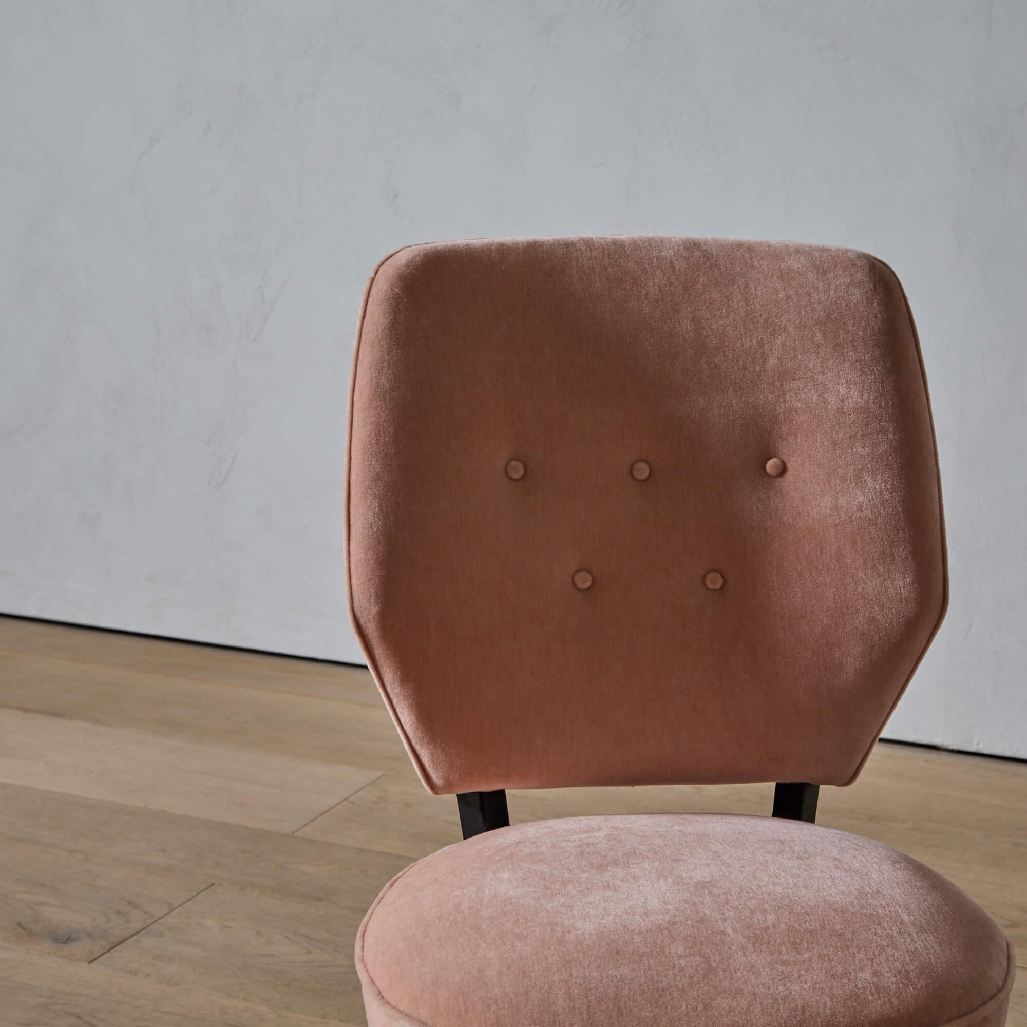 Erik Chambert Pair of Slipper Chairs in vendita 2