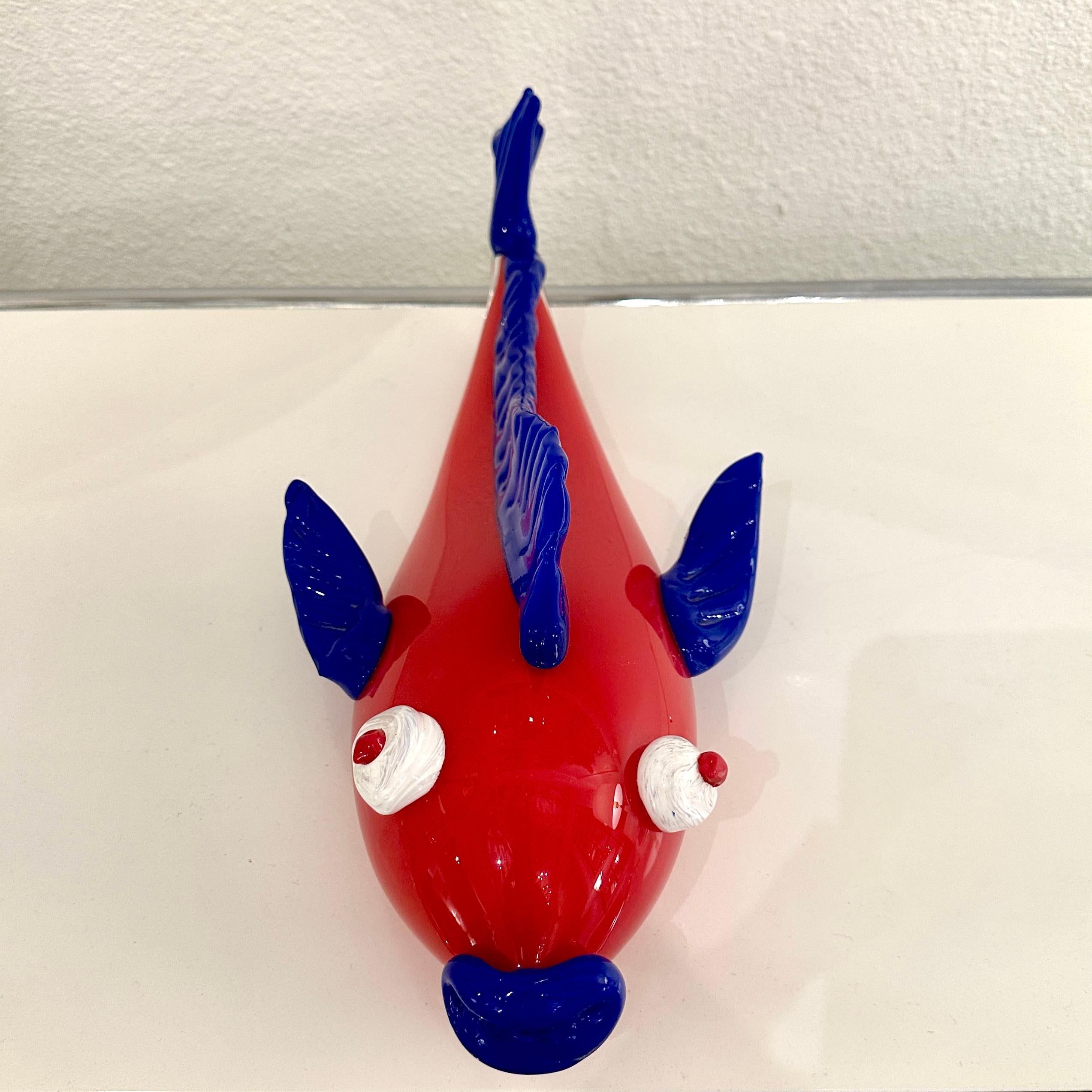 Modern Erik Eiserling California Red and Blue Art Glass Fish, ca 2000s For Sale