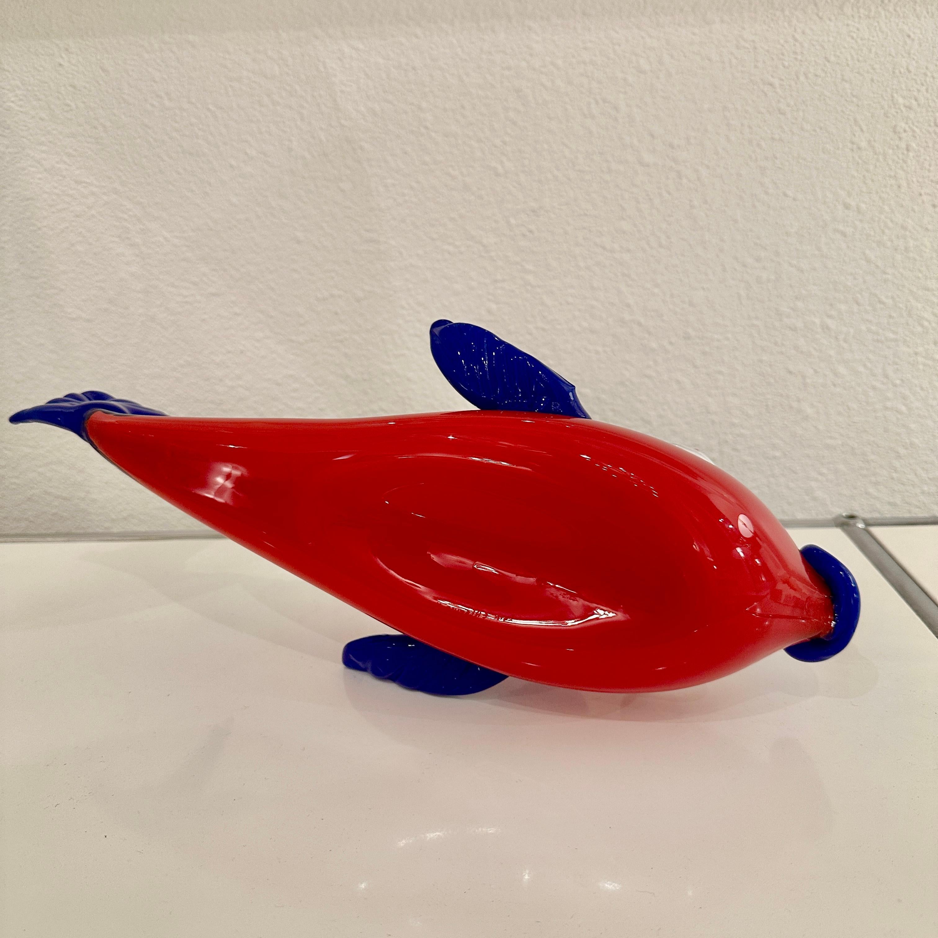 Erik Eiserling California Red and Blue Art Glass Fish, ca 2000s For Sale 1