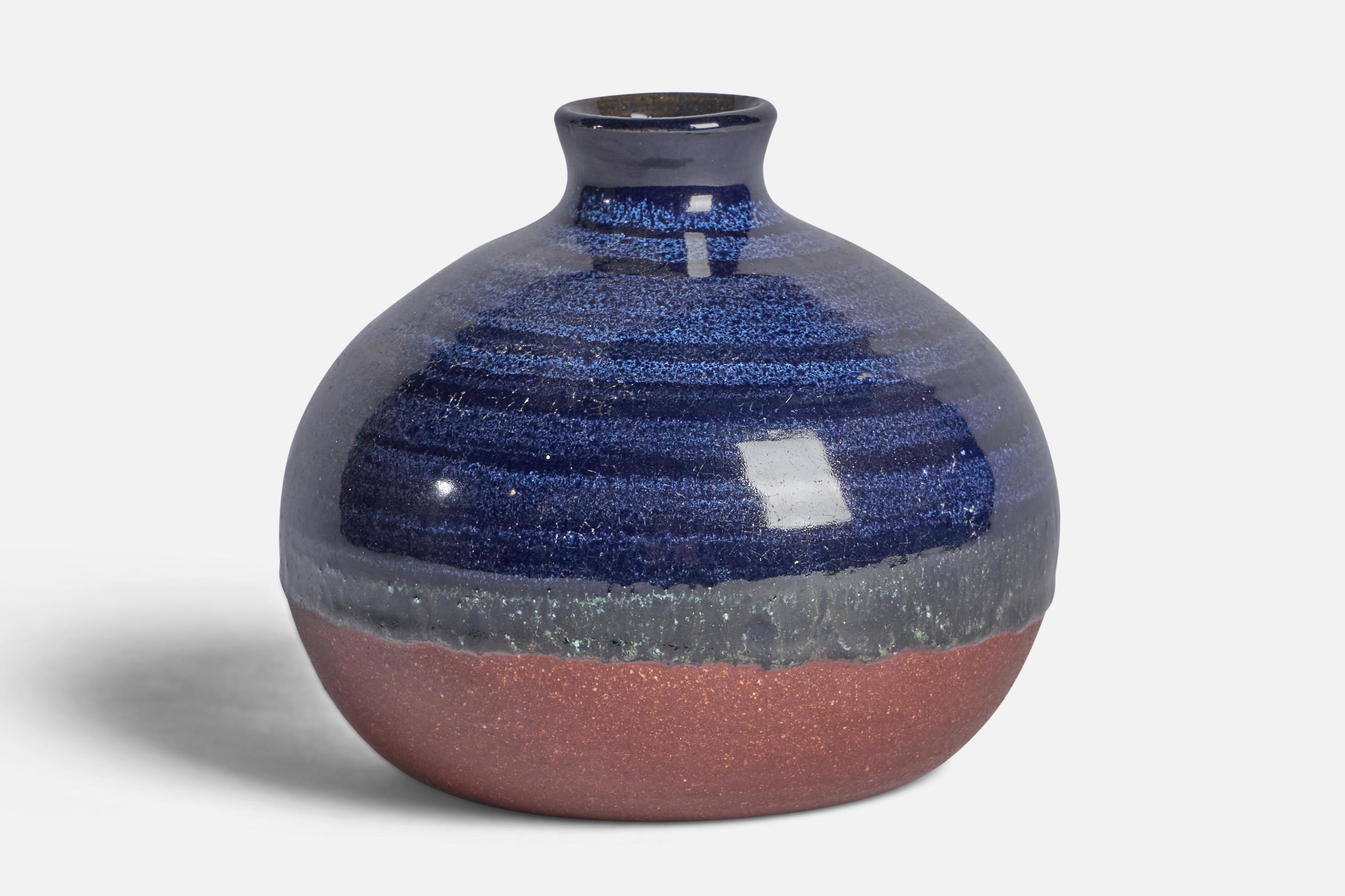 A blue semi-glazed stoneware vase designed and produced by Erik Granquist, Sweden, 1960s.