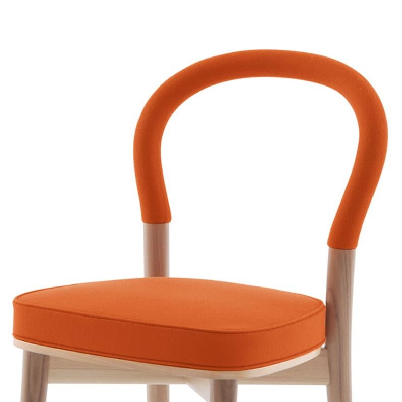 Chair designed by Erik Gunnar in 1934-1937. Relaunched in 1983.
Manufactured by Cassina in Italy.

The Göteborg chair is Erik Gunnar Asplund’s poetic interpretation of Rationalist ideas. The chair was commissioned for the extension of the Town
