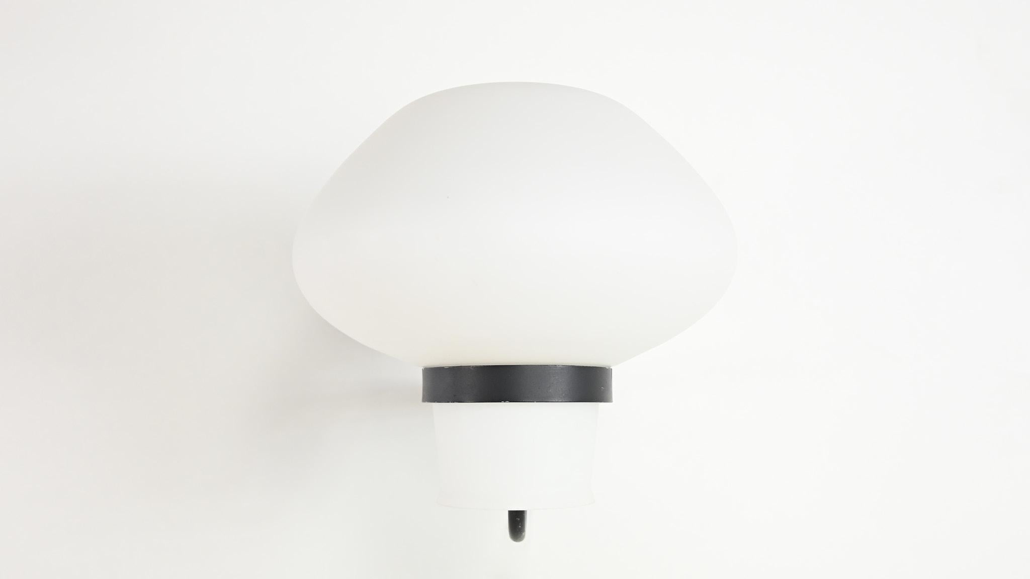 Milieu du XXe siècle Erik Gunnar Asplund, Lights GA9 pour ASEA, Suède, années 1940 en vente