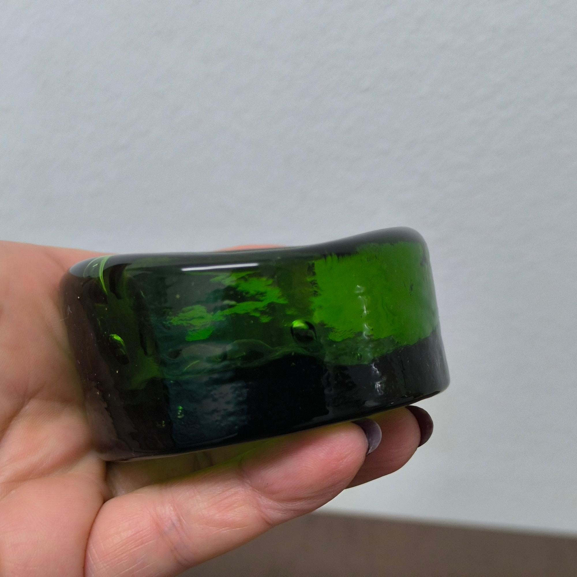 Medaglioni in vetro artistico di Erik Höglund - Posacenere o fermacarte scultorei, Svezia in vendita 3