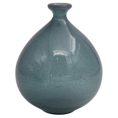 Erik Höglund, vaso a forma di ballon in vetro blu per Boda Sweden, metà del 1900.