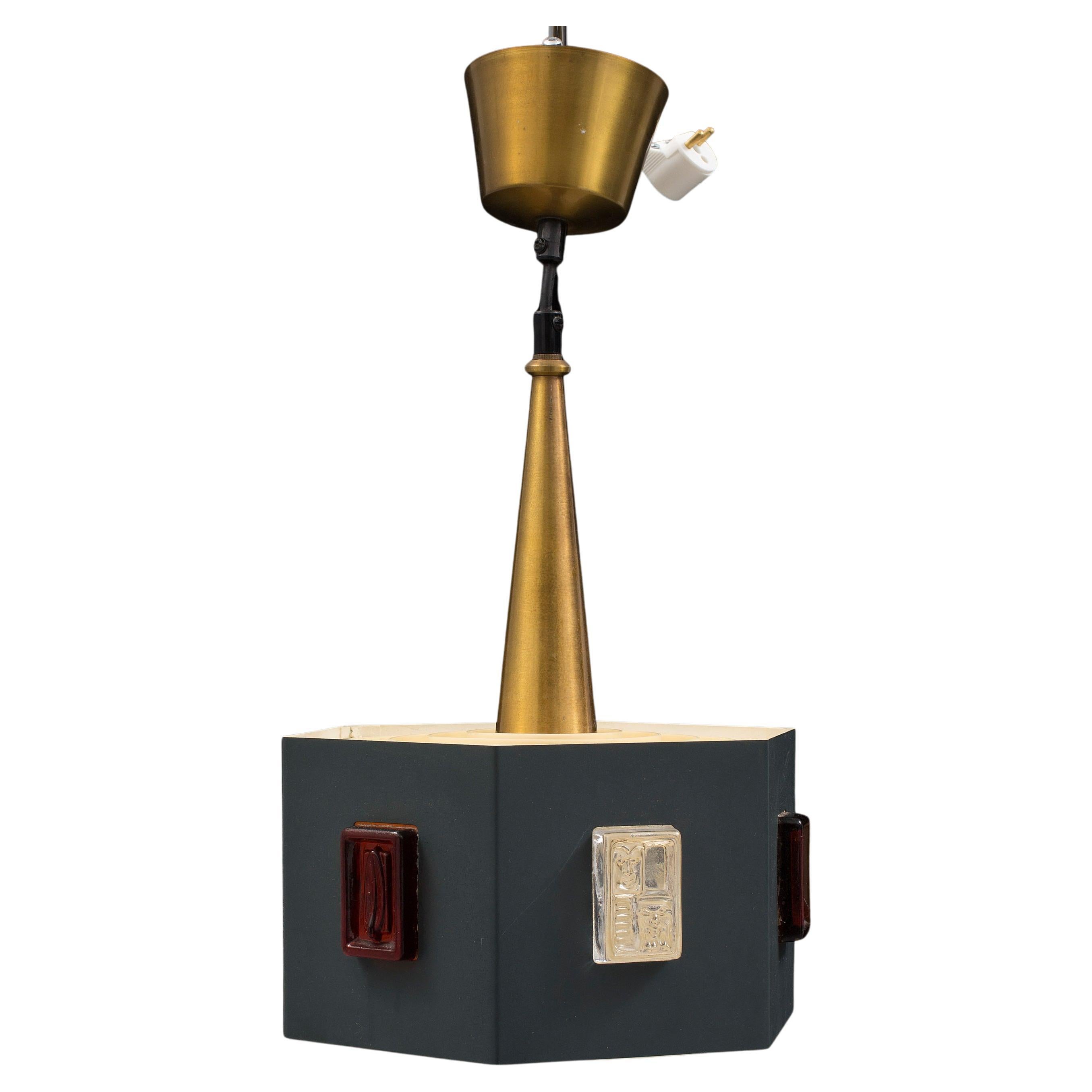 Plafonnier Erik Höglund métal verre et laiton Suède 1960 en vente