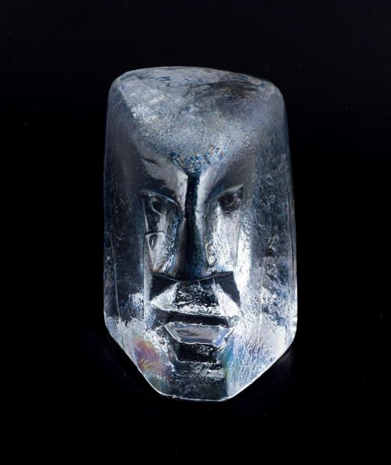 Erik Höglund for Kosta Boda. Rare sculpture in art glass. A man's head. In Excellent Condition For Sale In Copenhagen, DK