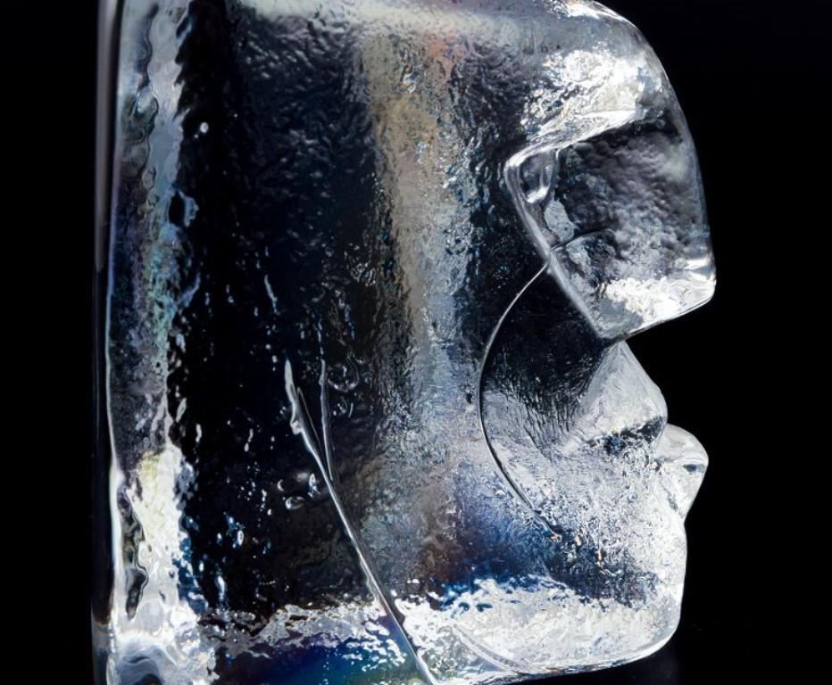 Erik Höglund für Kosta Boda. Seltene Skulptur aus Kunstglas. Der Kopf eines Mannes. (Glaskunst) im Angebot