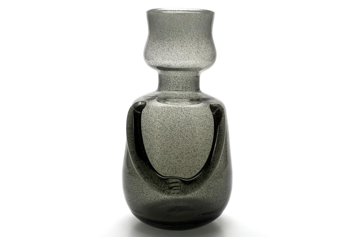 Lanciata nel 1956, questa serie utilizza minuscoli granuli di carborundum (carburo di silicio) al posto della patata o della segatura utilizzate in precedenza per creare le bolle.

Il carborundum è un composto duro che viene utilizzato anche come