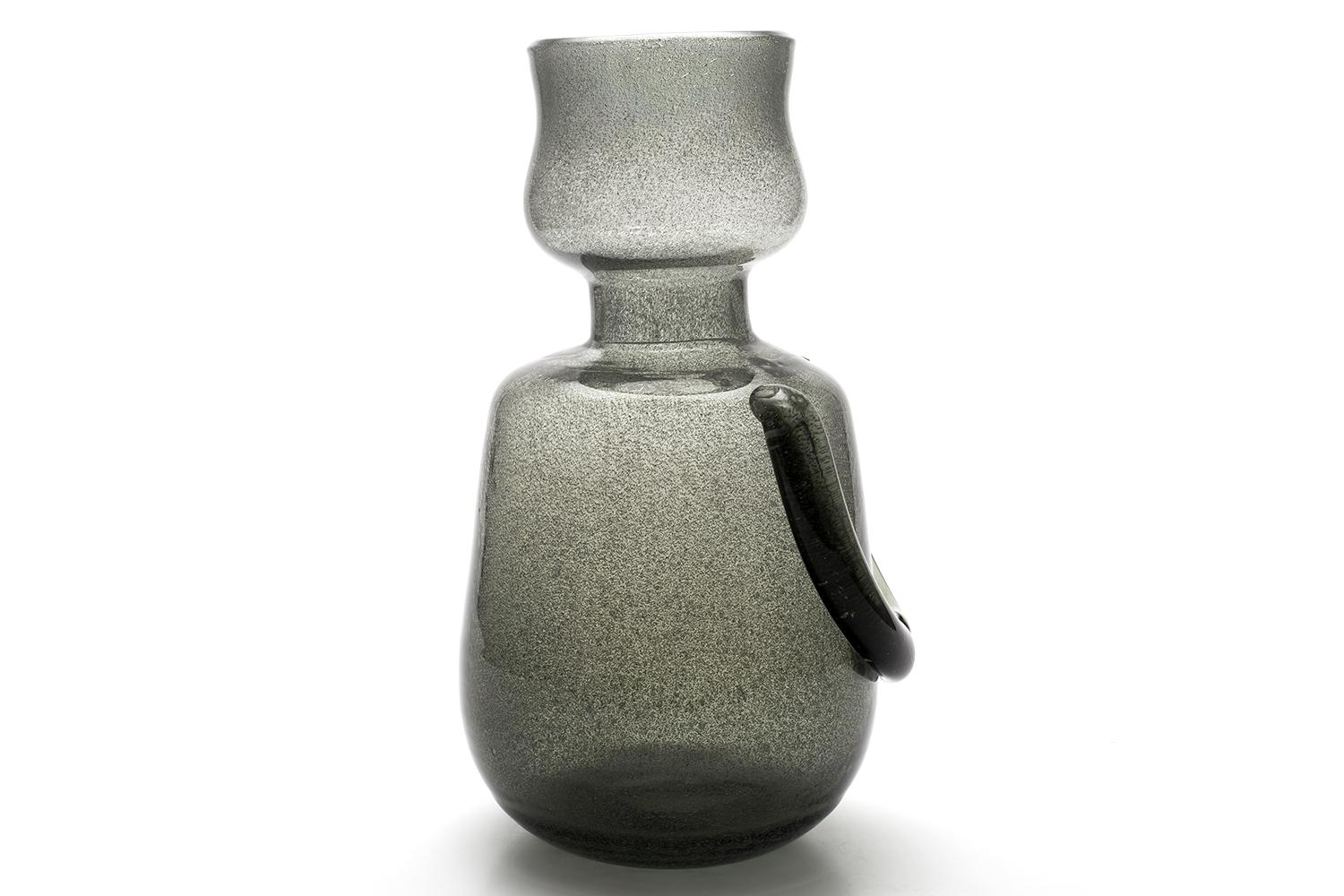 Erik Höglund / BOTTIGLIA DI PERSONE (CARBORUNDUM GRIGIO) H884 / Boda Glasbruk / Anni '50 In condizioni buone in vendita a Shibuya-Ku, JP