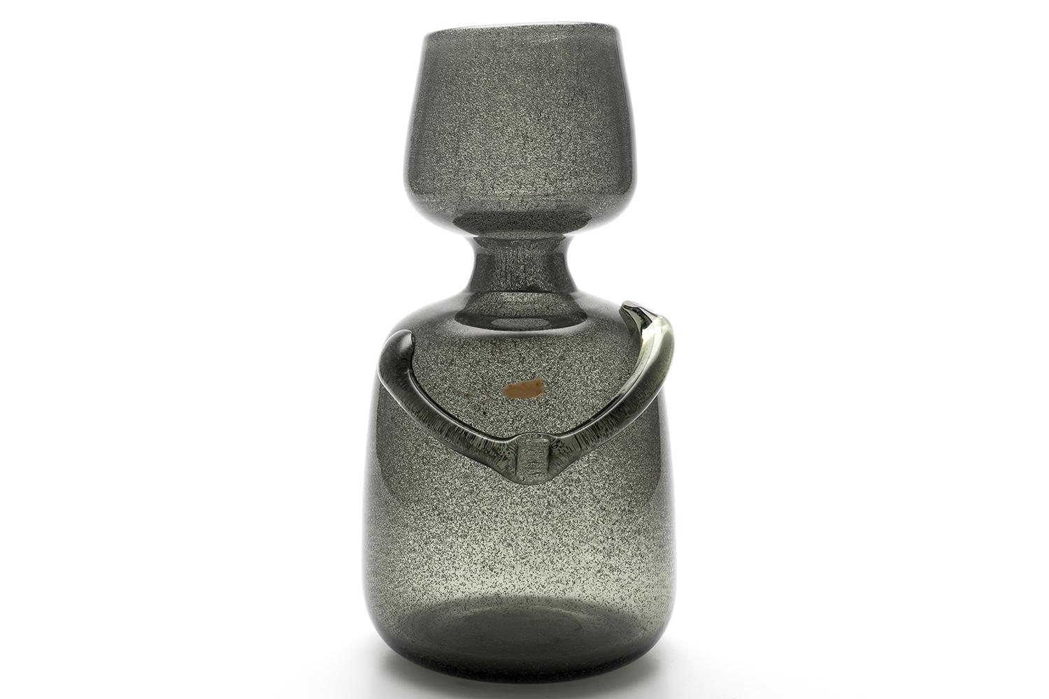 Lancée en 1956, cette série utilise de minuscules granulés de carborundum (carbure de silicium) au lieu de la pomme de terre ou de la sciure de bois qui étaient auparavant utilisées pour créer des bulles.

Le carborundum est un composé dur qui est