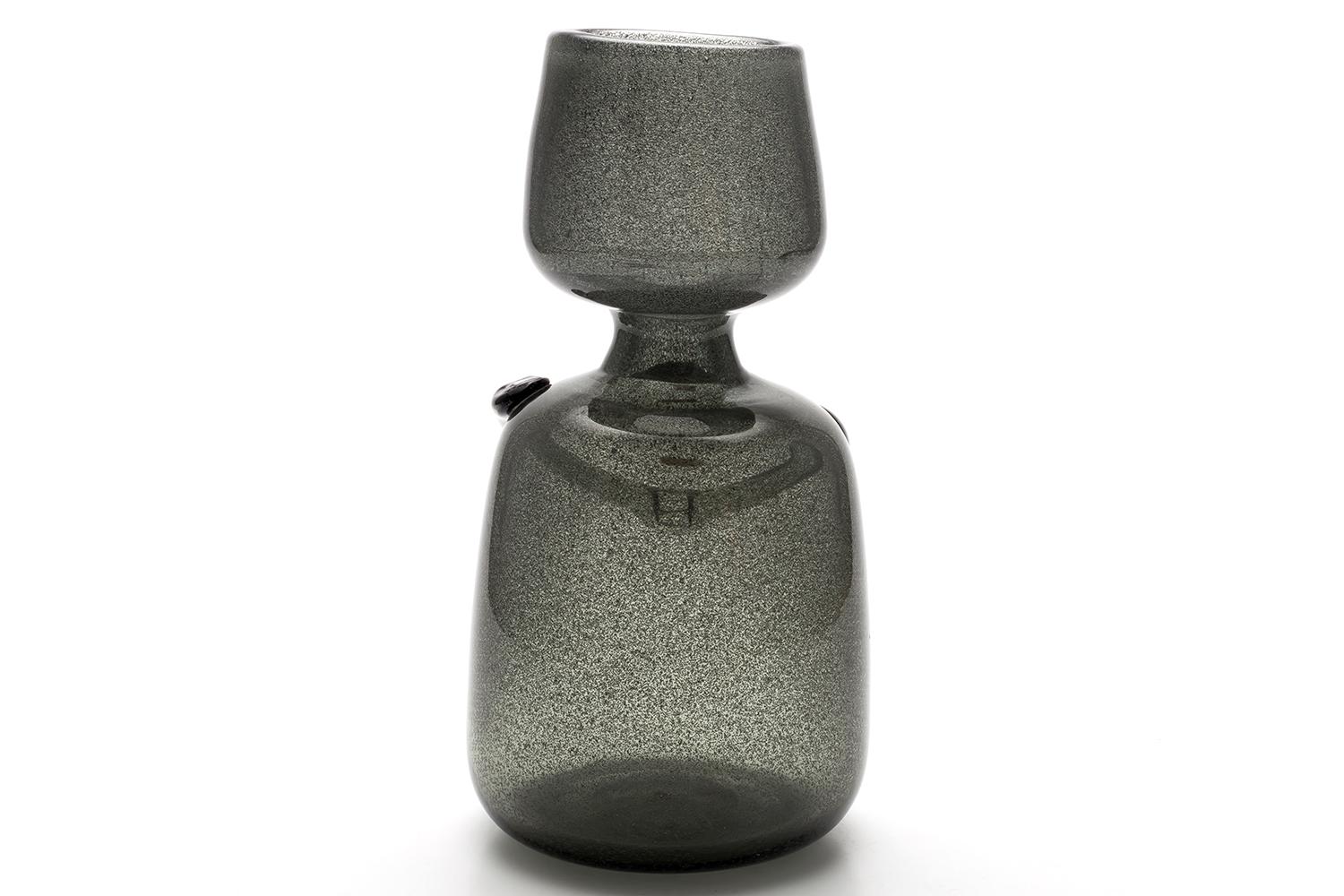Suédois Erik Höglund / PEOPLE BOTTLE(GREY CARBORUNDUM) H886 / Boda Glasbruk / 1950s en vente