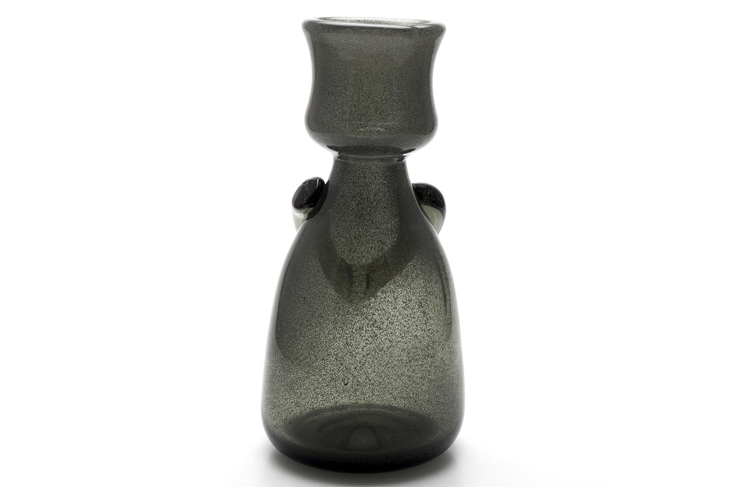 Svedese Erik Höglund / BOTTIGLIA DI PERSONE (CARBORUNDUM GRIGIO) H888 / Boda Glasbruk / Anni '50 in vendita