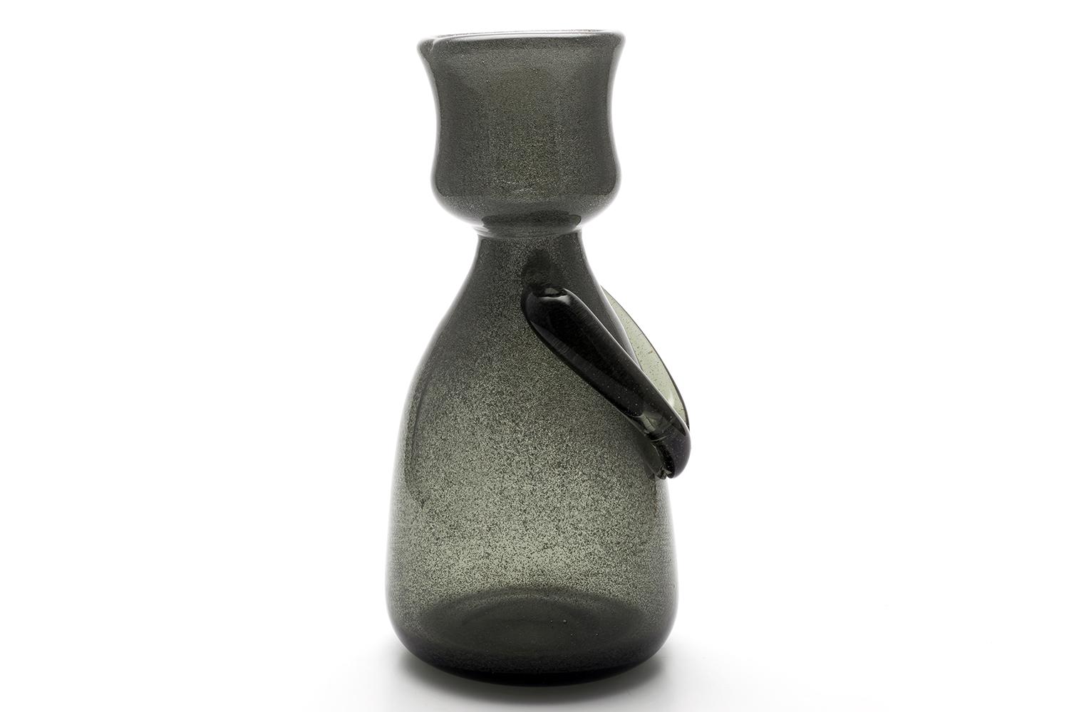 Erik Höglund / BOTTIGLIA DI PERSONE (CARBORUNDUM GRIGIO) H888 / Boda Glasbruk / Anni '50 In condizioni buone in vendita a Shibuya-Ku, JP
