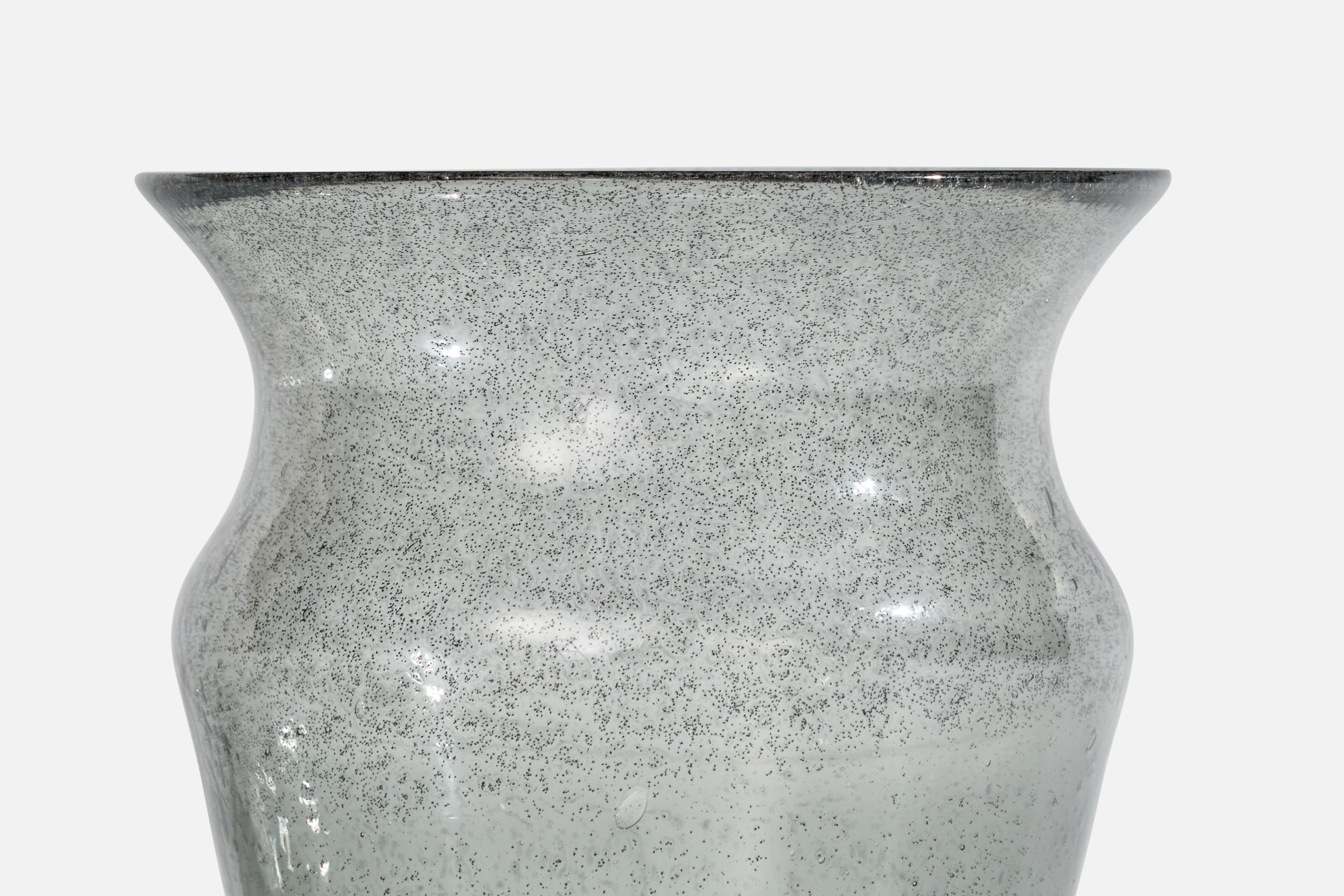Erik Höglund, vase, verre, Suède, années 1960 Bon état - En vente à High Point, NC