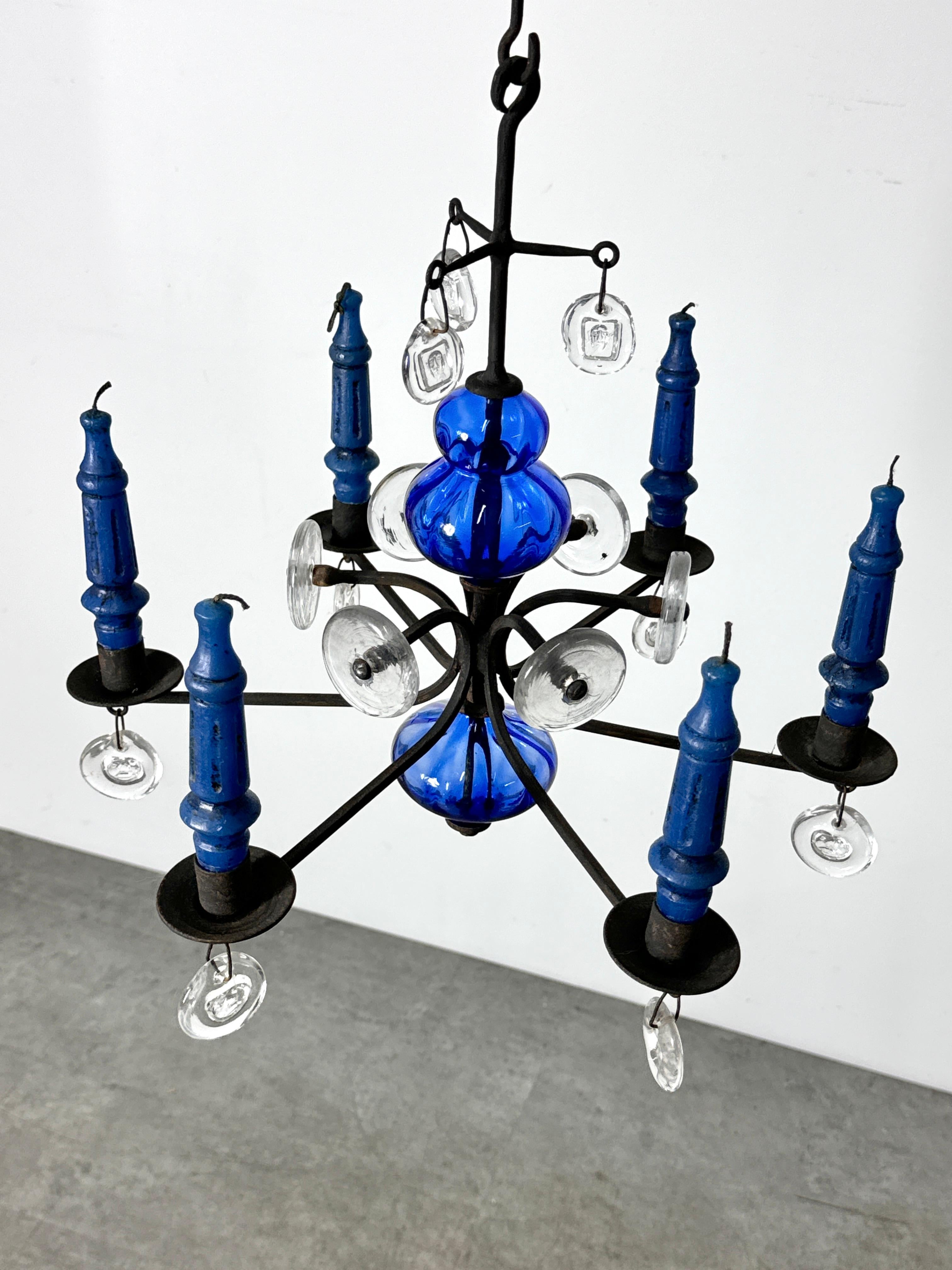Candelabro colgante de hierro forjado y cristal de Erik Hoglund para Boda Años 60 en venta 5