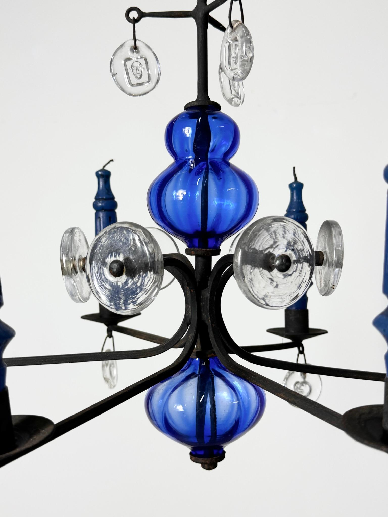 Candelabro colgante de hierro forjado y cristal de Erik Hoglund para Boda Años 60 mediados del siglo XX en venta