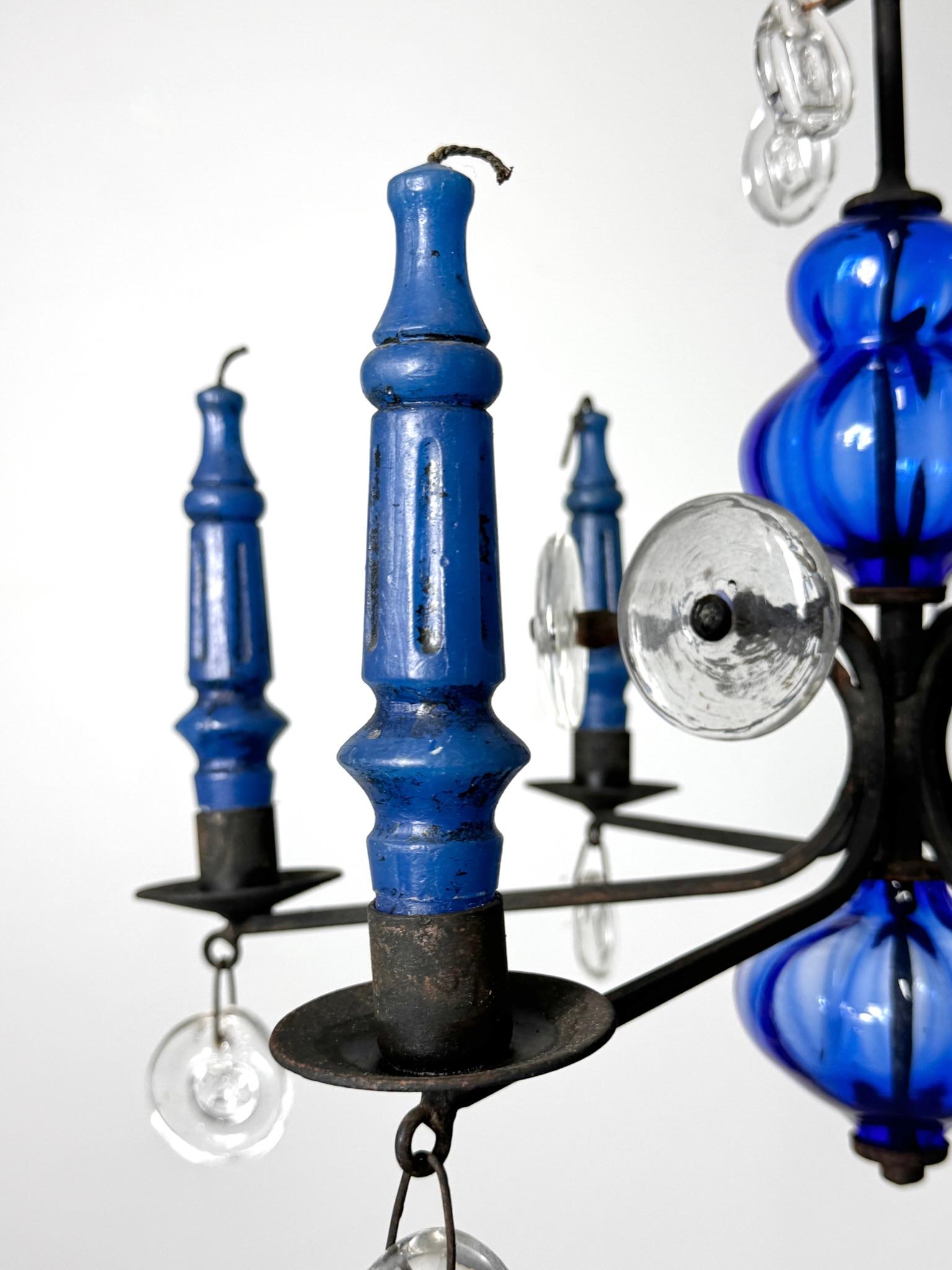 Candelabro colgante de hierro forjado y cristal de Erik Hoglund para Boda Años 60 en venta 1