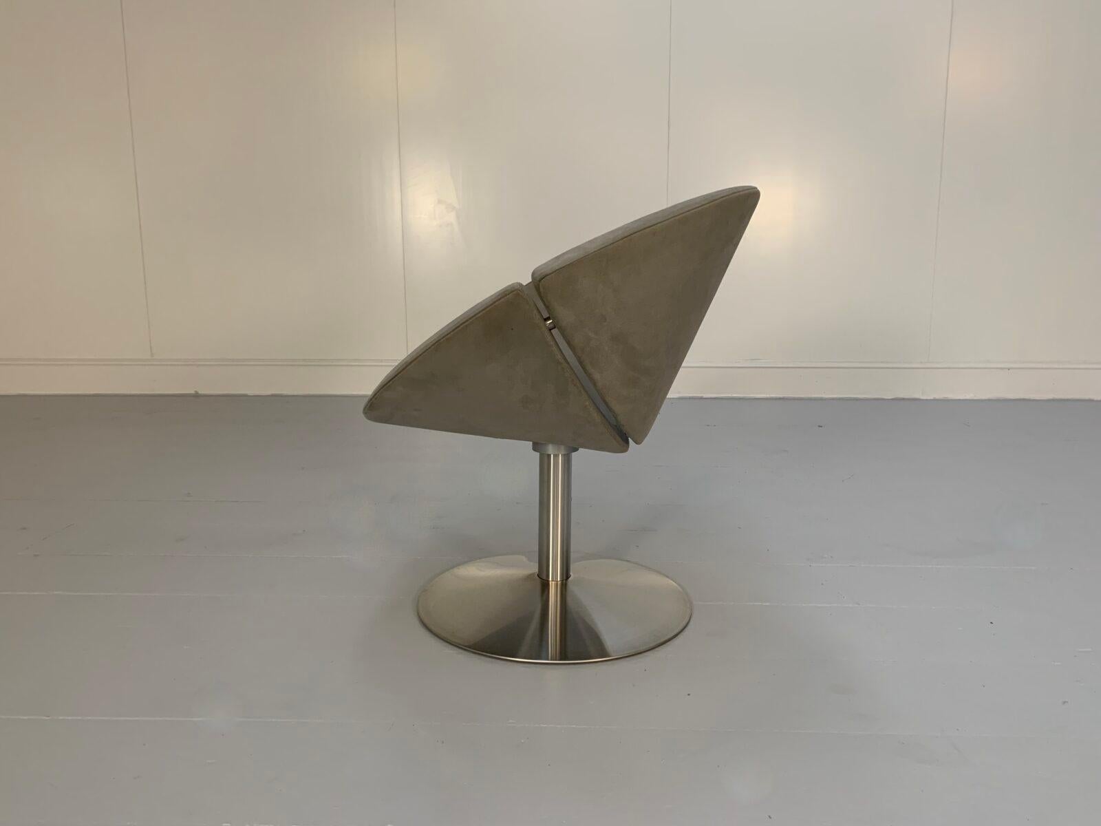 XXIe siècle et contemporain Chaise Apollo EJ 96 d'Erik Jorgensen, en alcantara gris moyen en vente