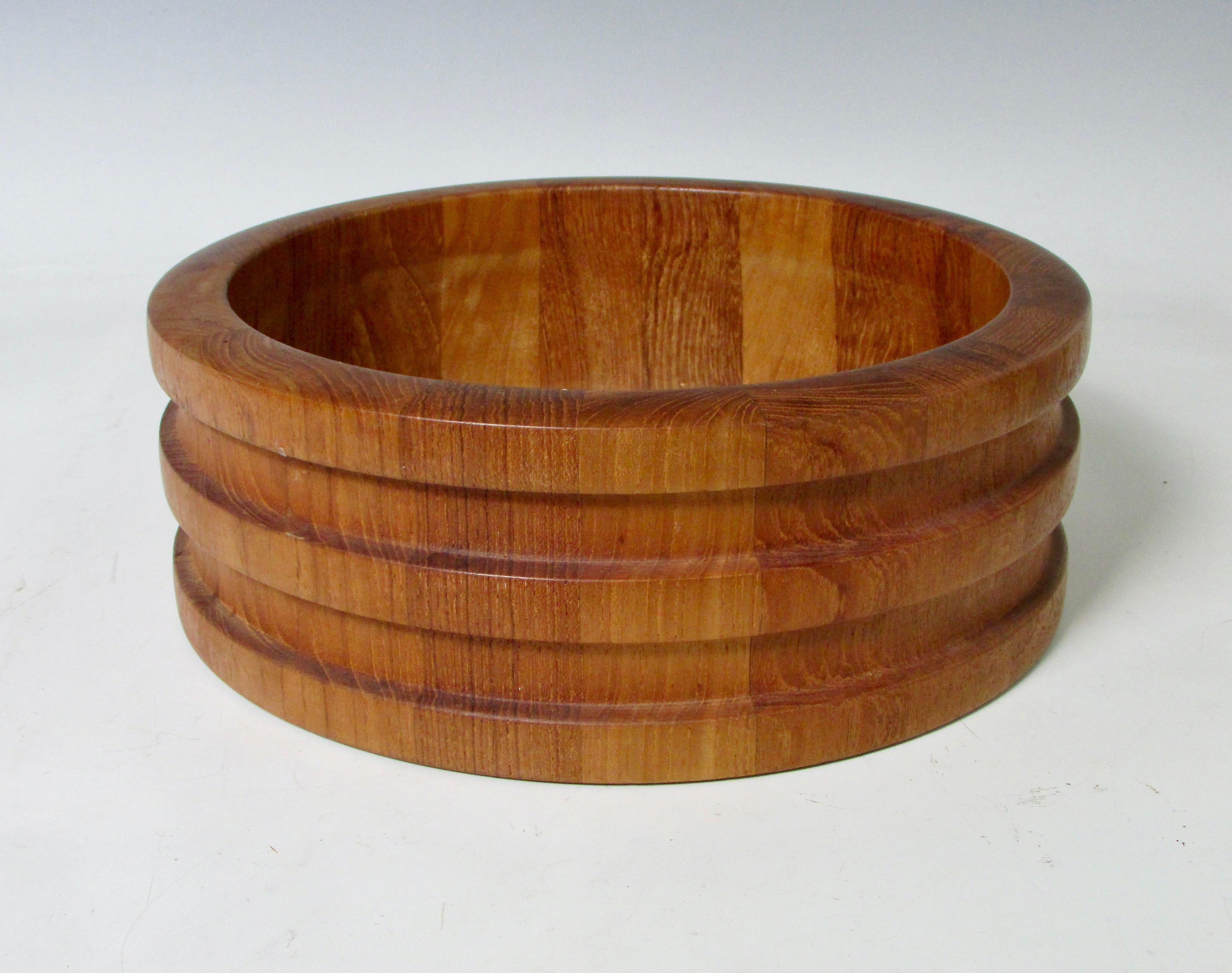 Erik Jorgensen für Woodline Gerippte Schale aus dänischem Teakholz im Angebot 3