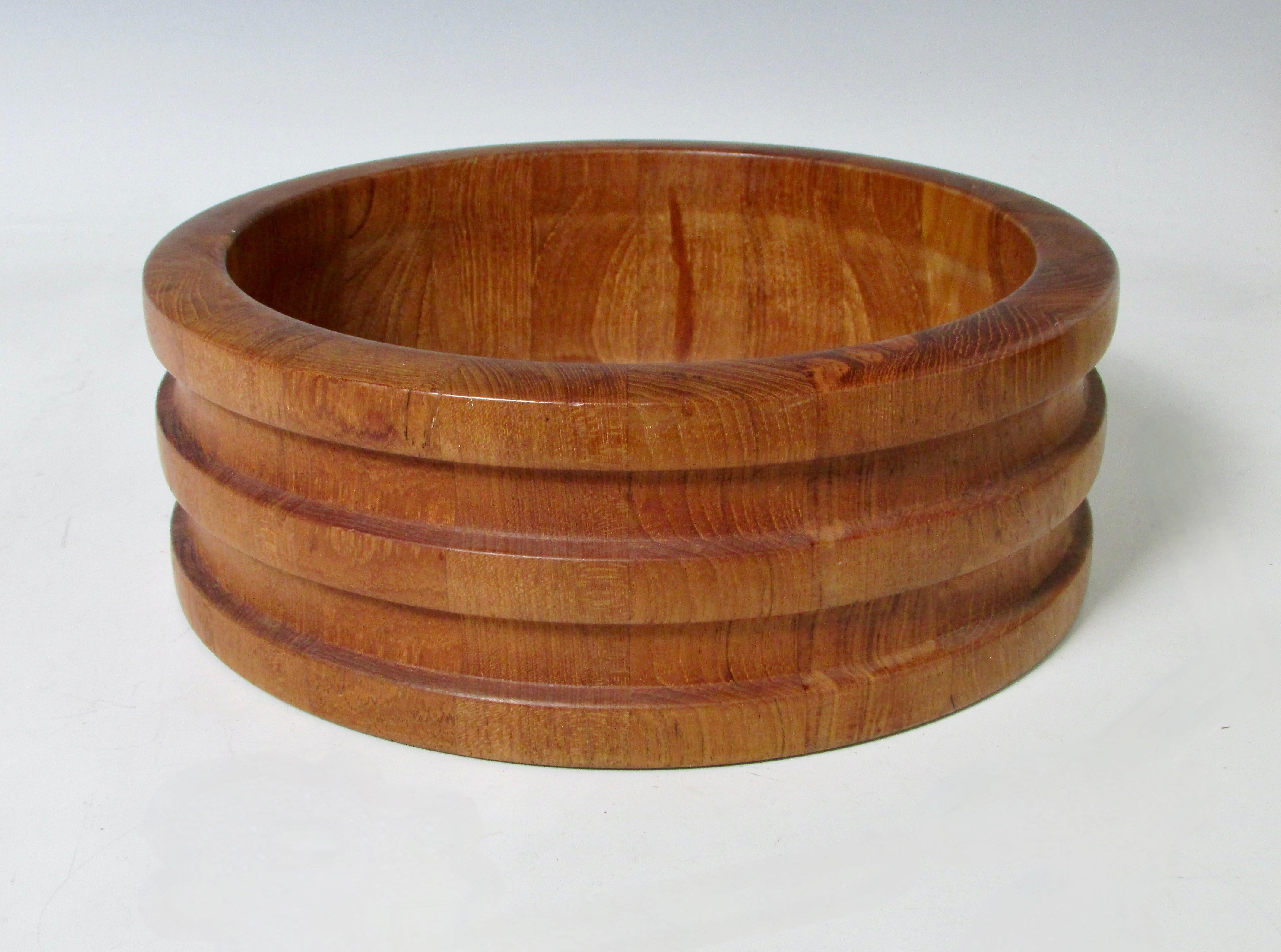 Erik Jorgensen für Woodline Gerippte Schale aus dänischem Teakholz im Angebot 4