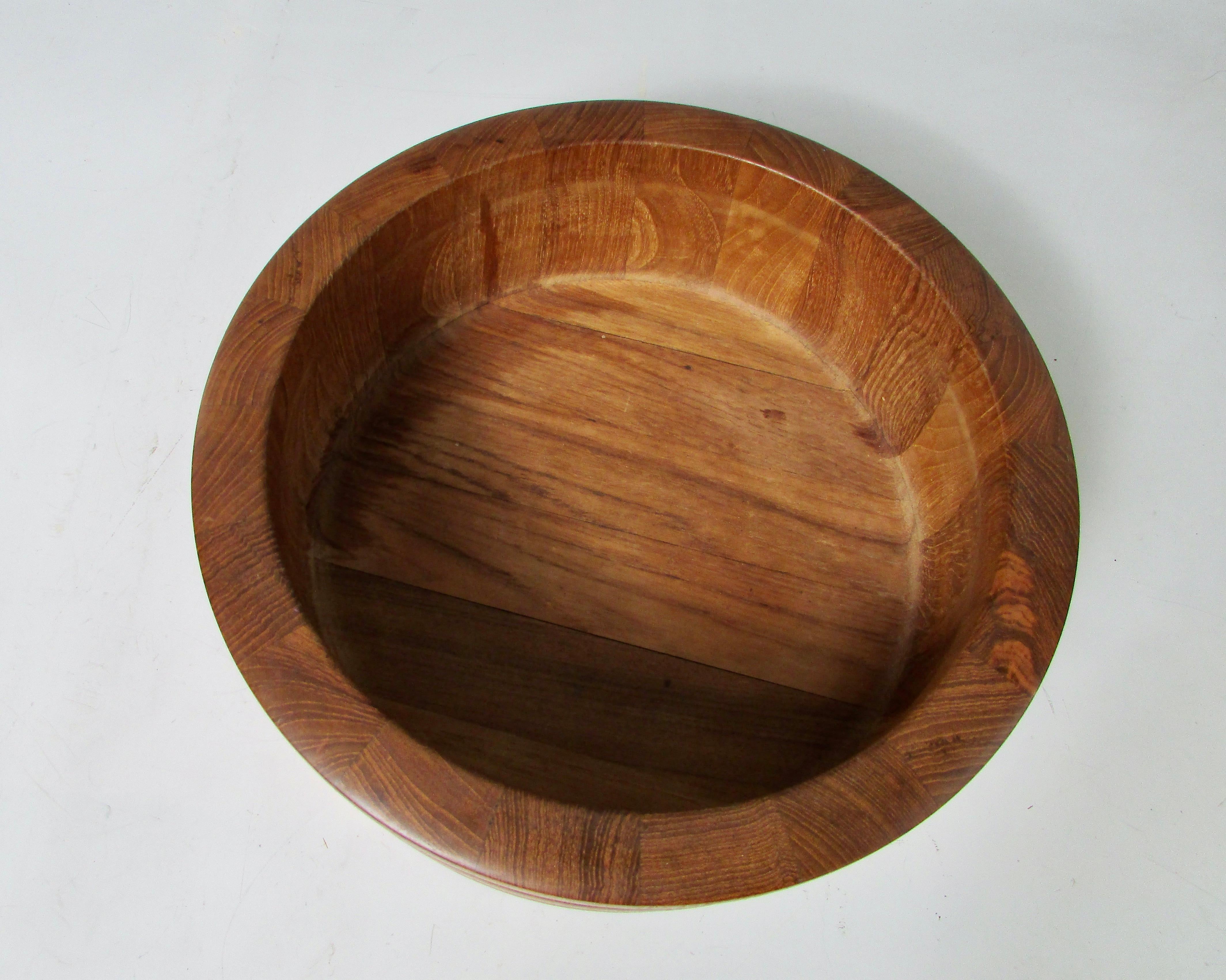 Erik Jorgensen für Woodline Gerippte Schale aus dänischem Teakholz im Zustand „Gut“ im Angebot in Ferndale, MI