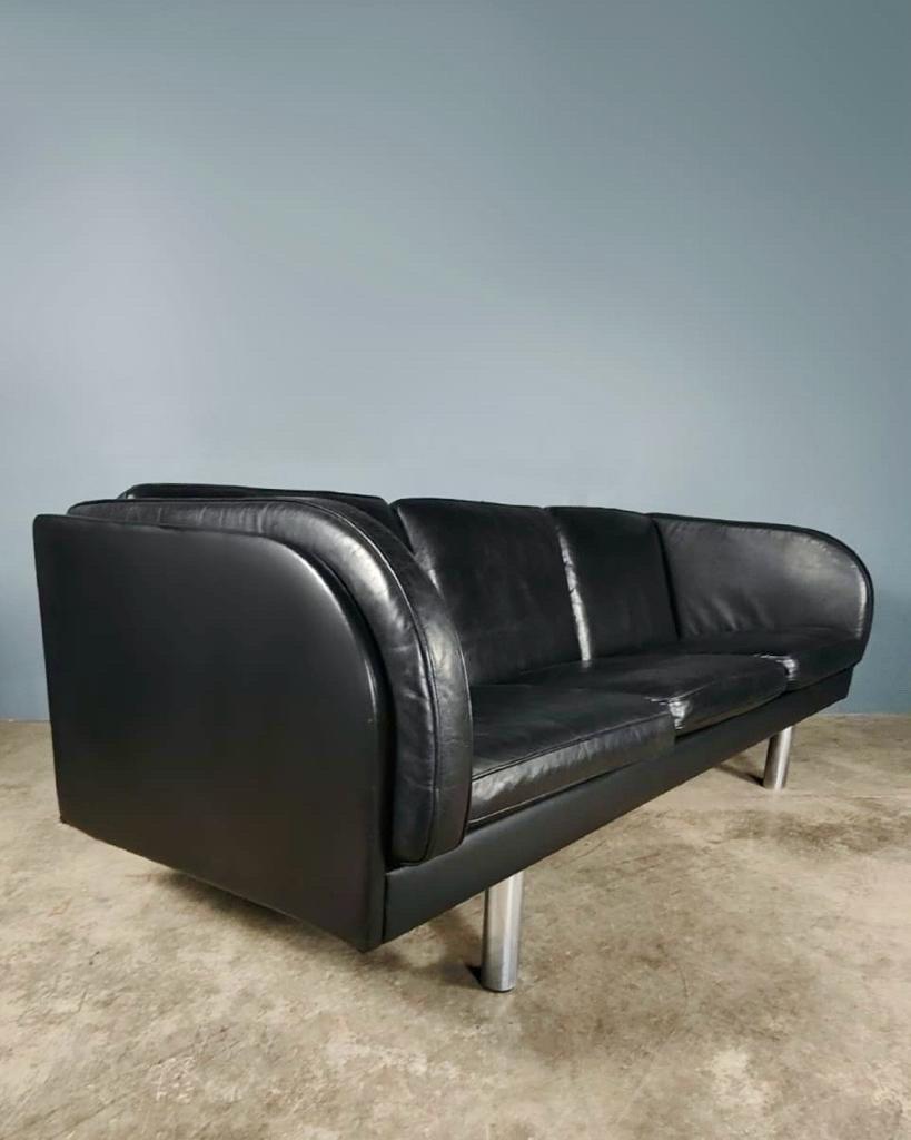 New Stock ✅

Erik Jørgensen EJ203 three seater designed by Jørgen Gammelgaard in black Leather

This fabulous mid century set, with its clean lined silhouette softened by the unusual curved arm profile, was designed by the famous architect Jørgen