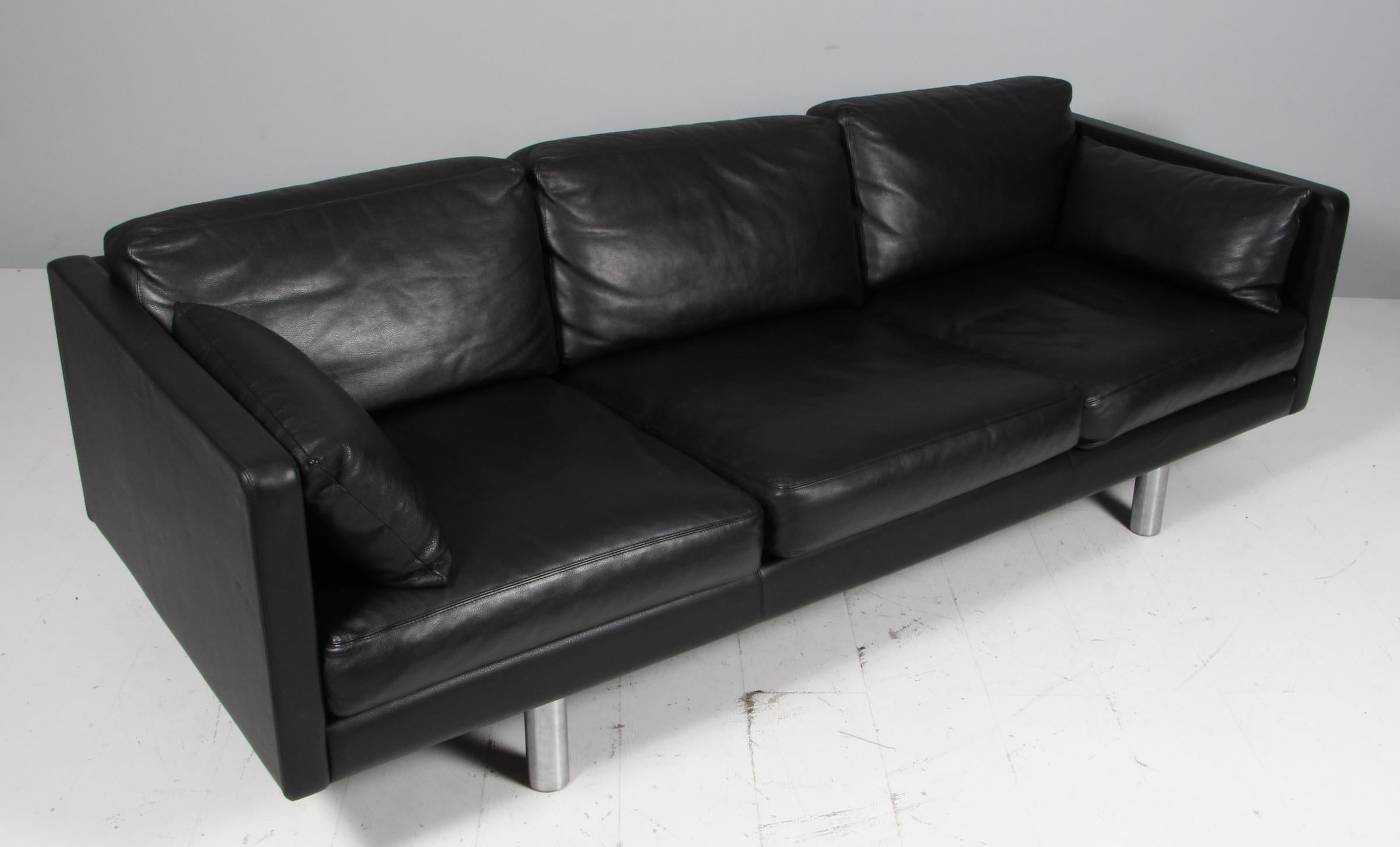 Erik Jørgensen Dreisitziges Sofa (Skandinavische Moderne) im Angebot