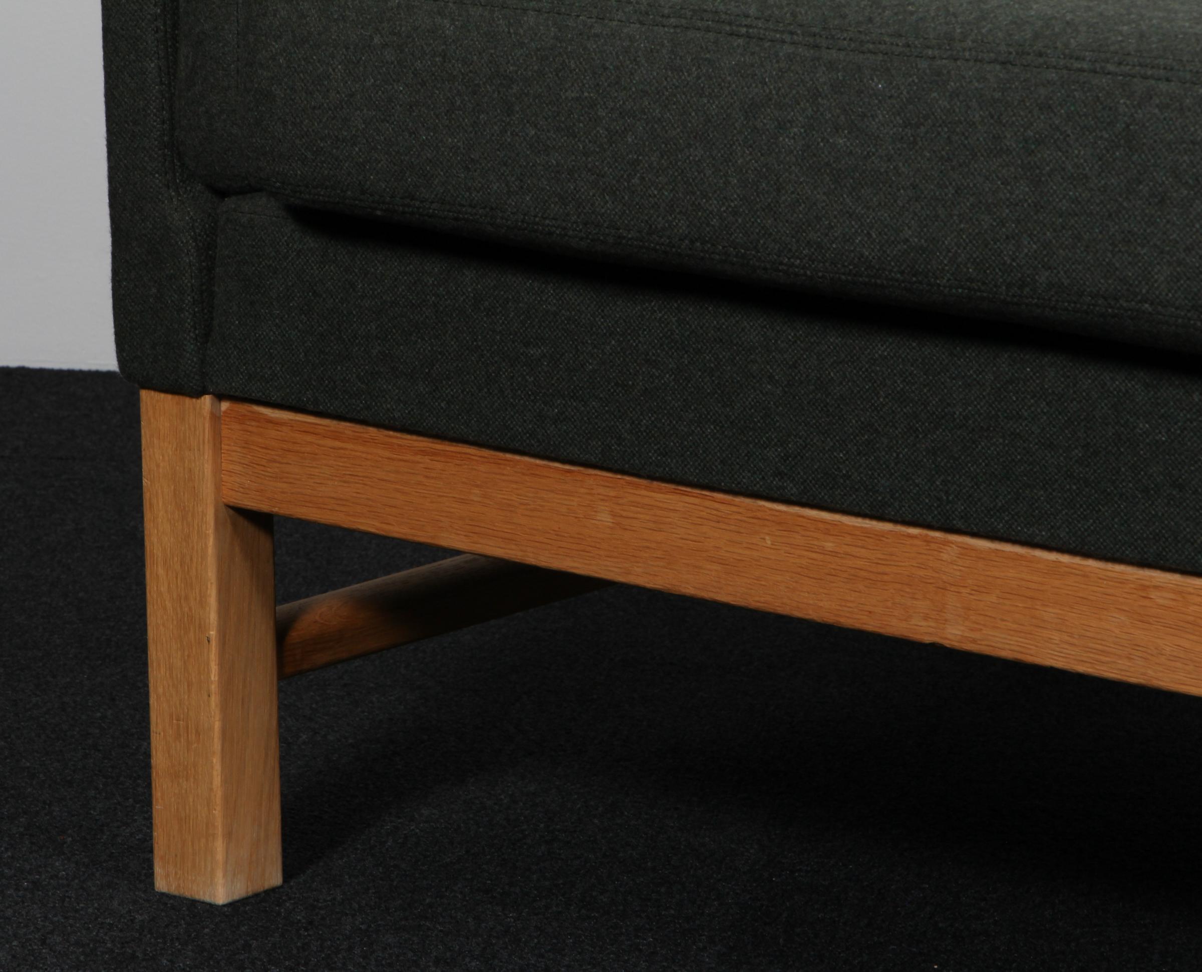 Milieu du XXe siècle Erik Jørgensen Three-Seat Sofa en vente