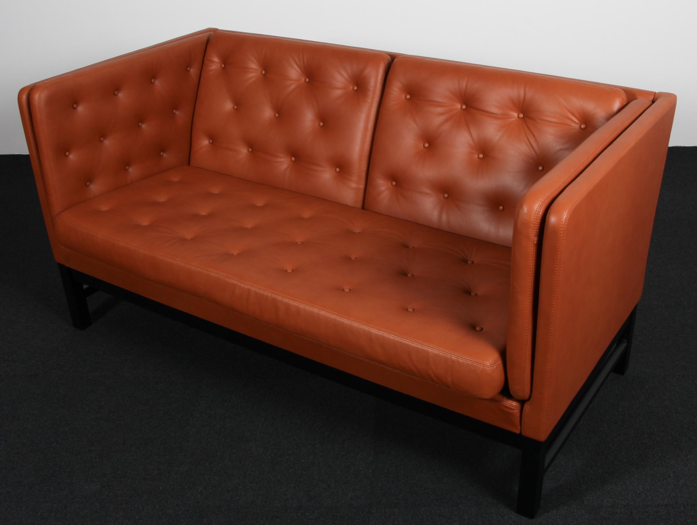 Erik Jørgensen Zweisitziges Sofa (Skandinavische Moderne) im Angebot