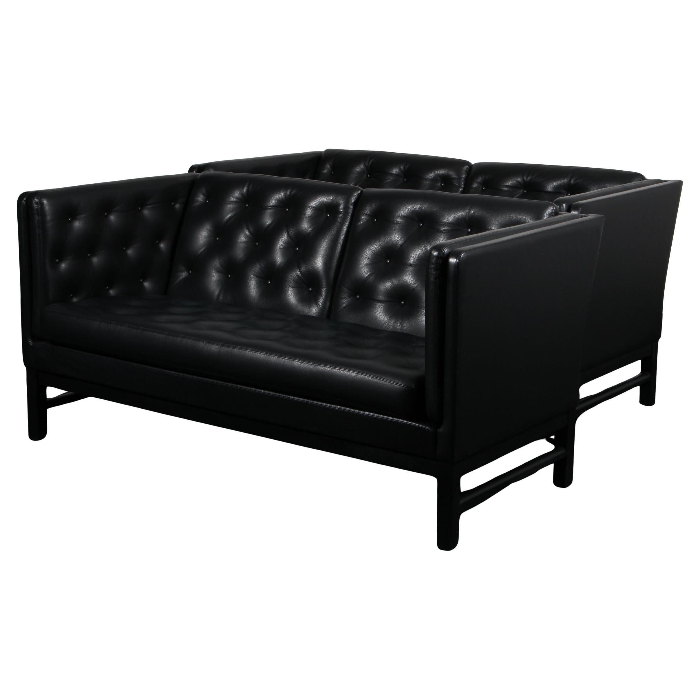 Erik Jørgensen Two-Seat Sofa, model EJ315. Original leather im Angebot