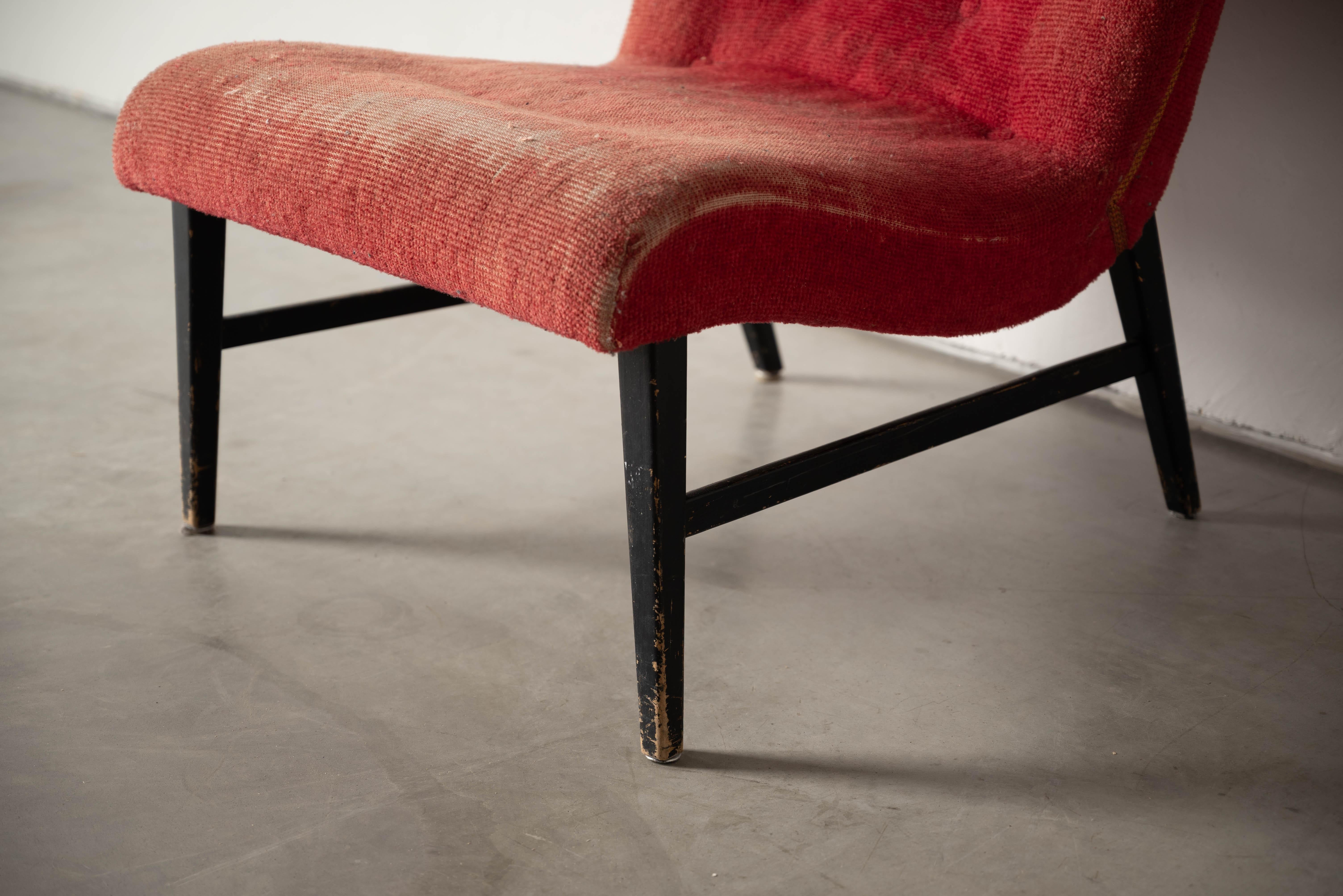 Erik Karlén 'Attributed' Slipper Chair, Red Velvet, Wood, Sweden, 1940s For Sale 4