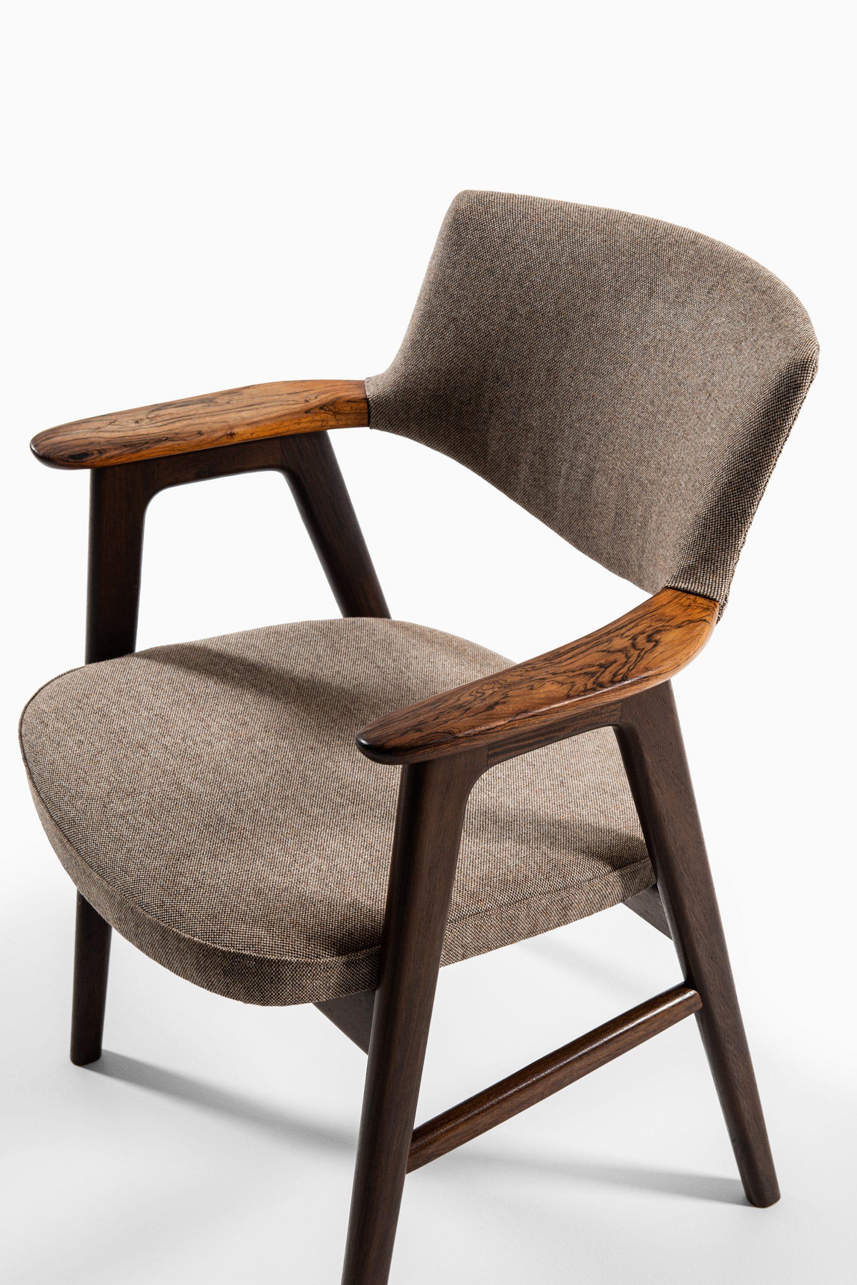 Erik Kirkegaard Armchairs / Dining Chairs by Høng Stolefabrik in Denmark For Sale 3