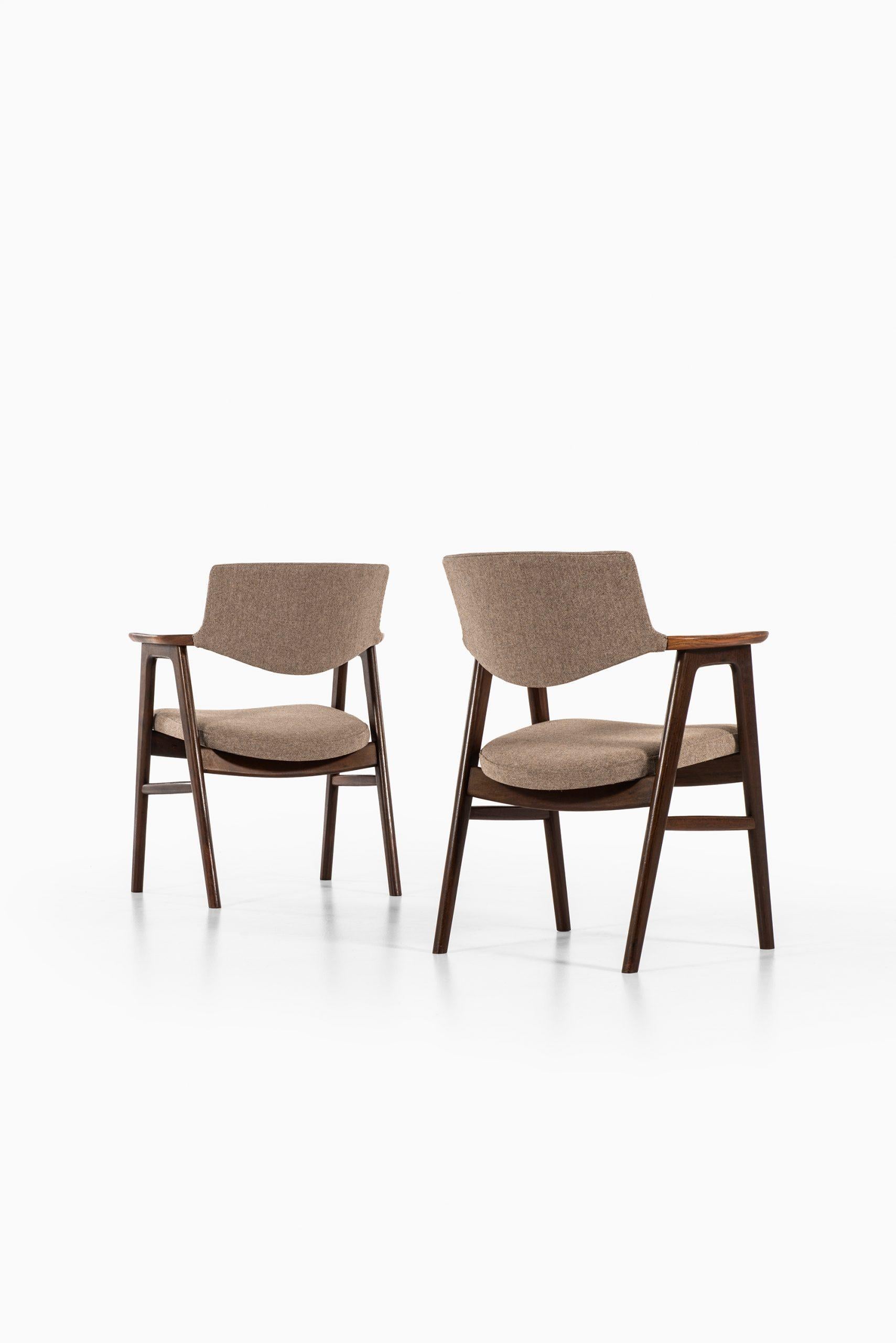 Erik Kirkegaard Armchairs / Dining Chairs by Høng Stolefabrik in Denmark For Sale 1