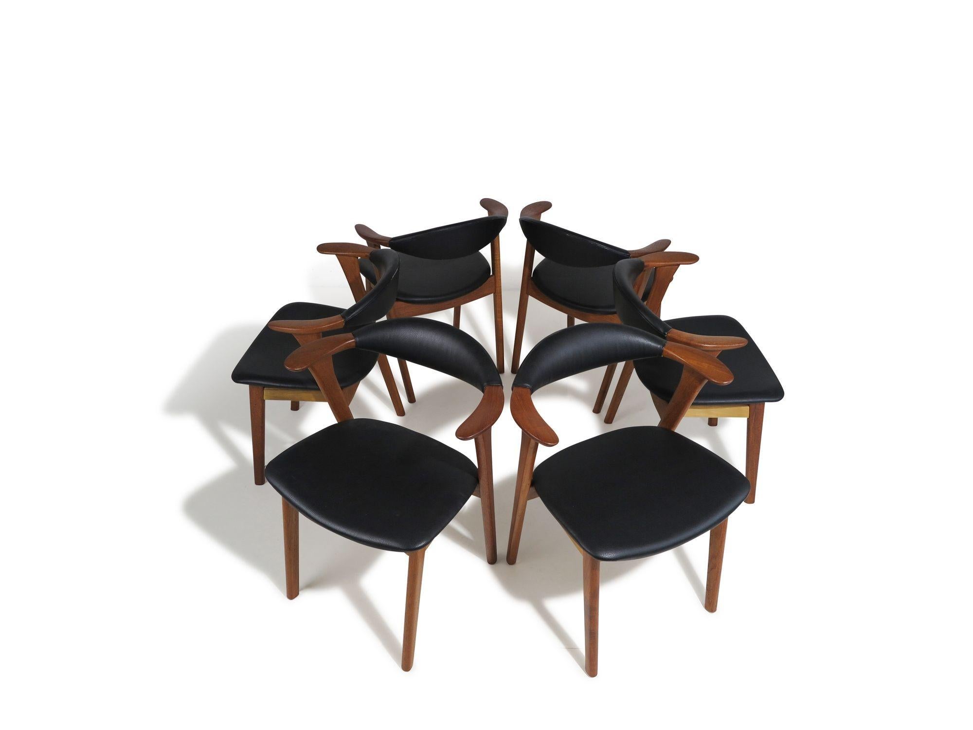 Scandinavian Modern Erik Kirkegaard Danish Teak Dining Chairs in Black Leather, Six (6) For Sale