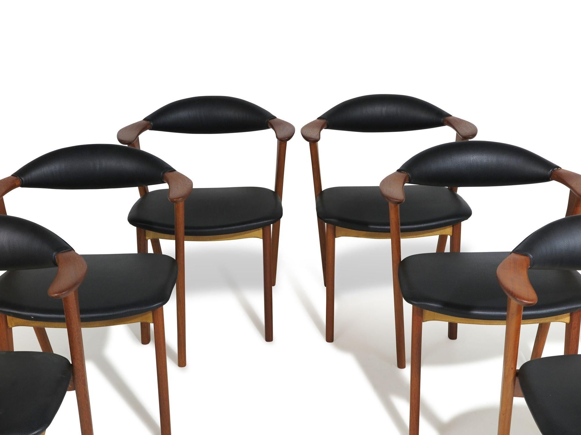 Erik Kirkegaard Danish Teak Dining Chairs in Black Leather, Six (6) In Excellent Condition For Sale In Oakland, CA