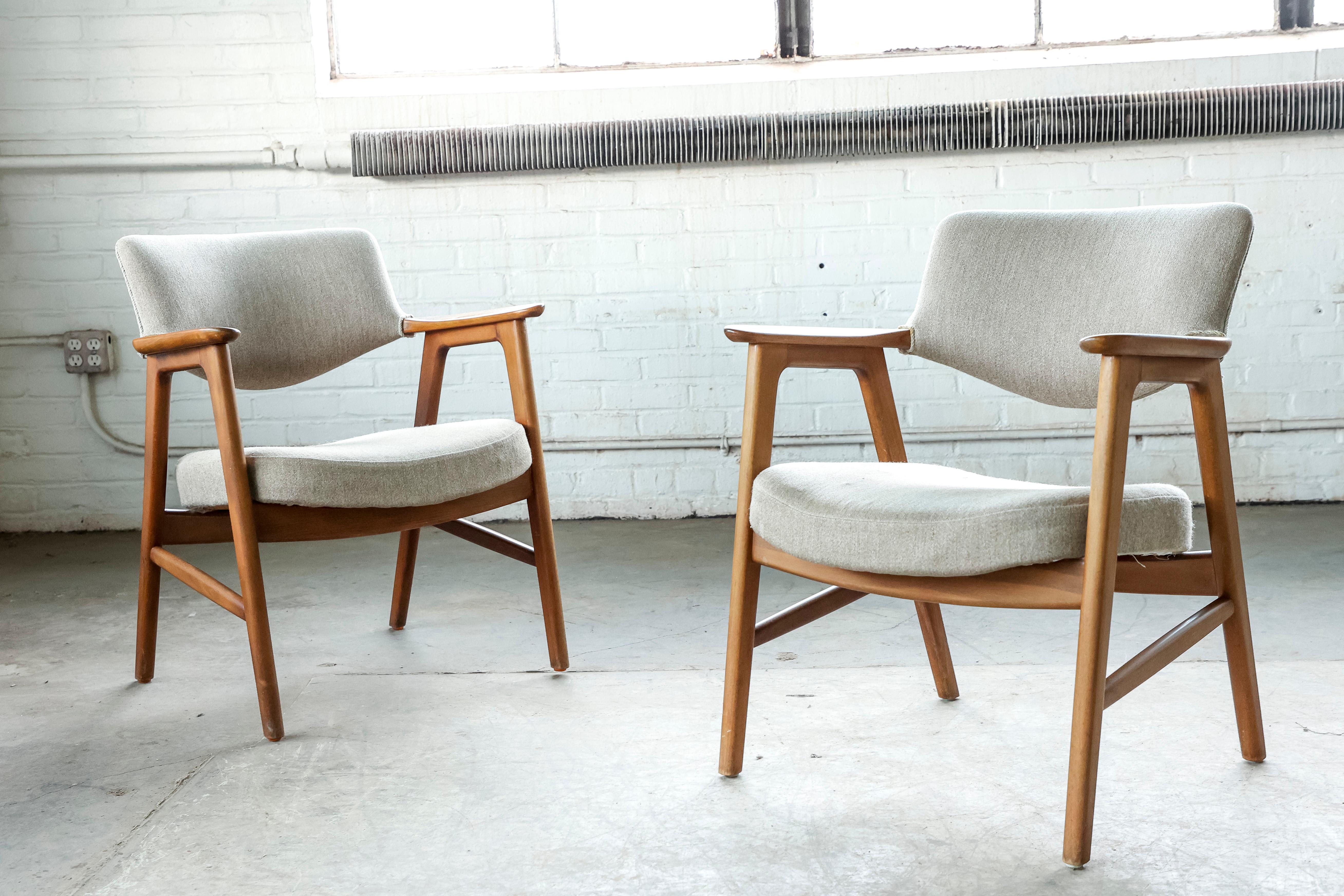 Fantastic pair set of two armchairs or desk chairs designed by Erik Kirkegaard in the 1950 for Høng Stolefabrik in Denmark. Very sought after and increasingly rare to find perfect accent chairs or desk chairs for any modern home. Made of solid