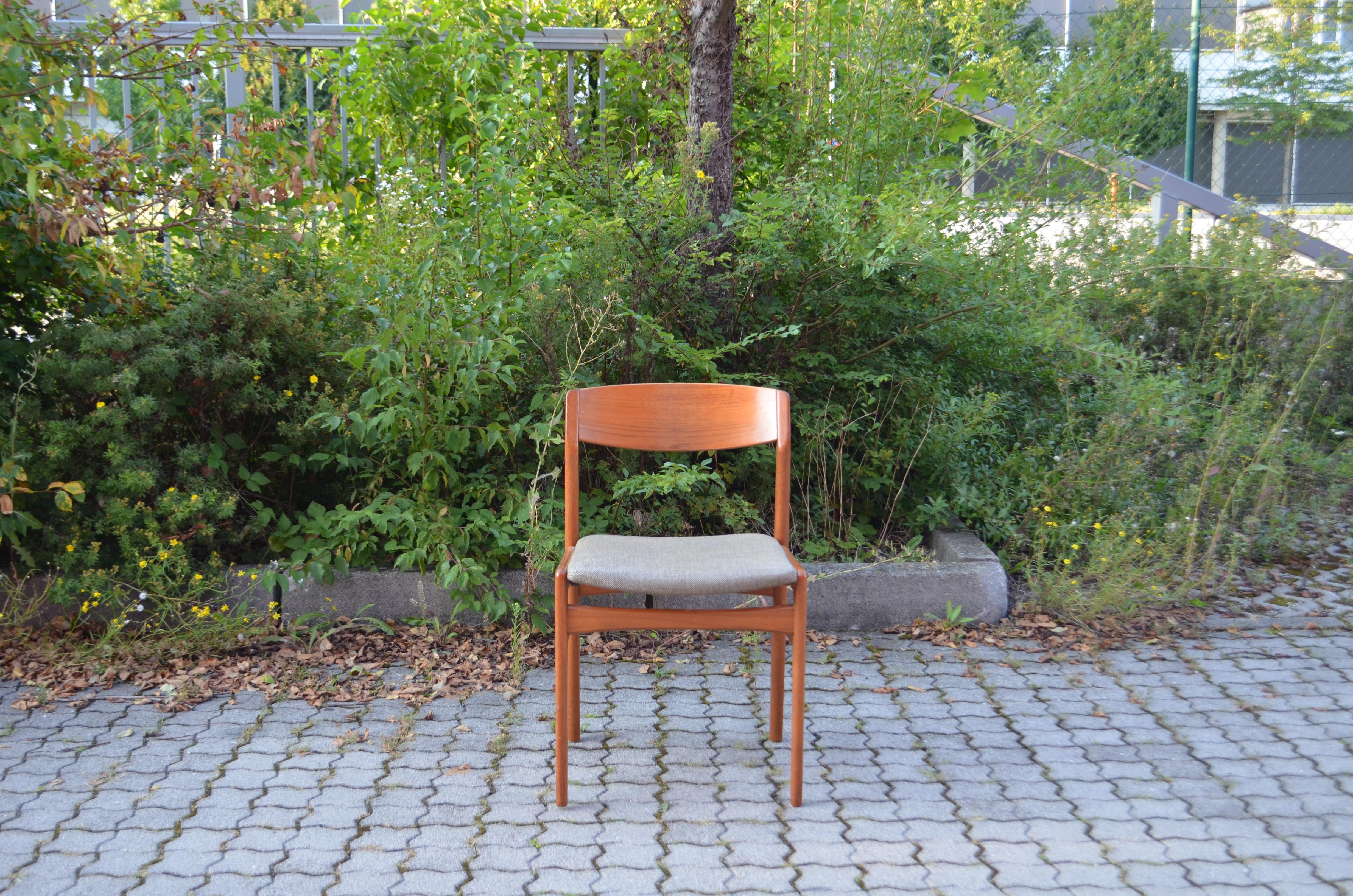 Ensemble de 4 chaises de salle à manger danoises en teck Erik Kirkegaard pour Hong Stole Stolefabrik en vente 5